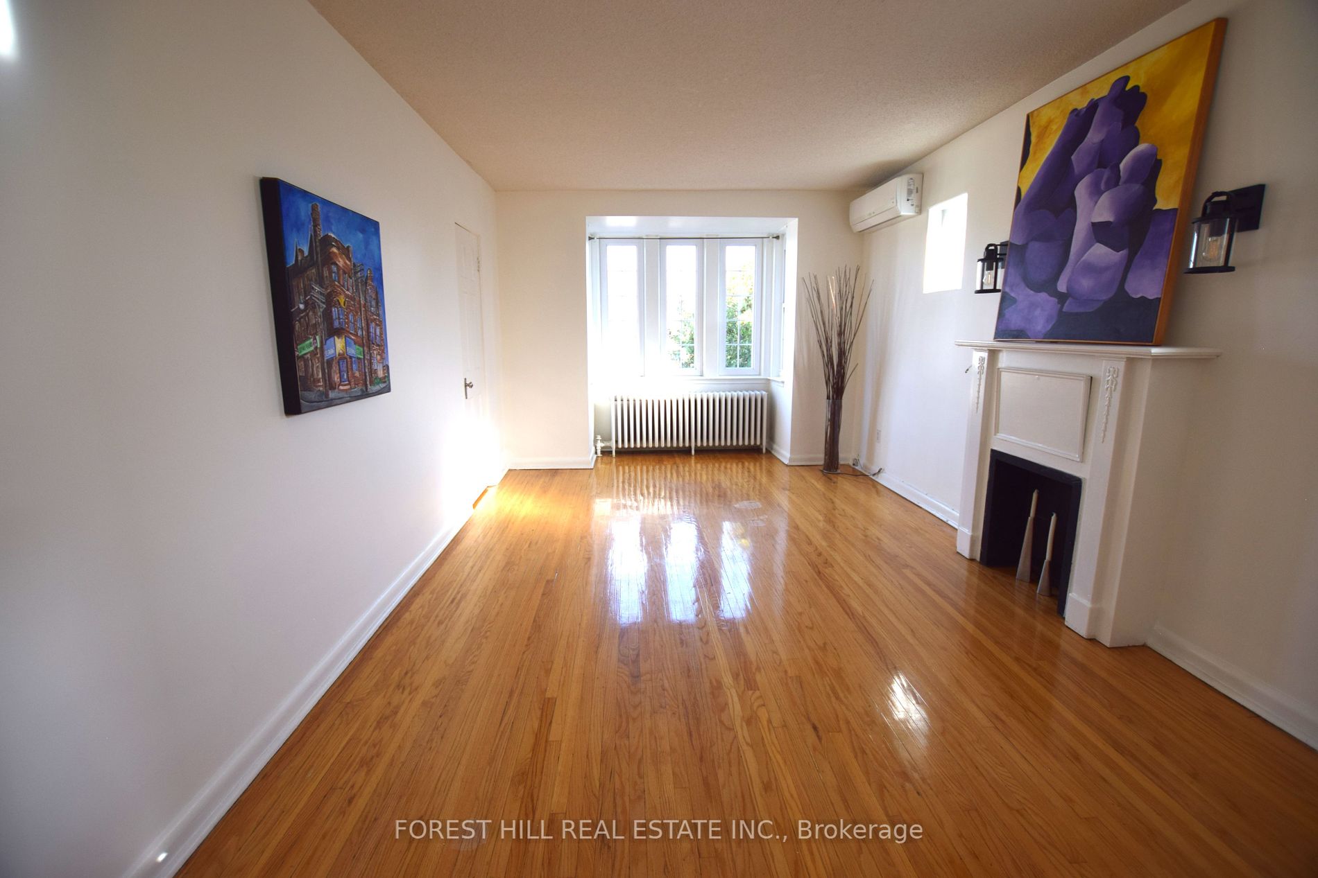 104 Braemar Ave, #Upper