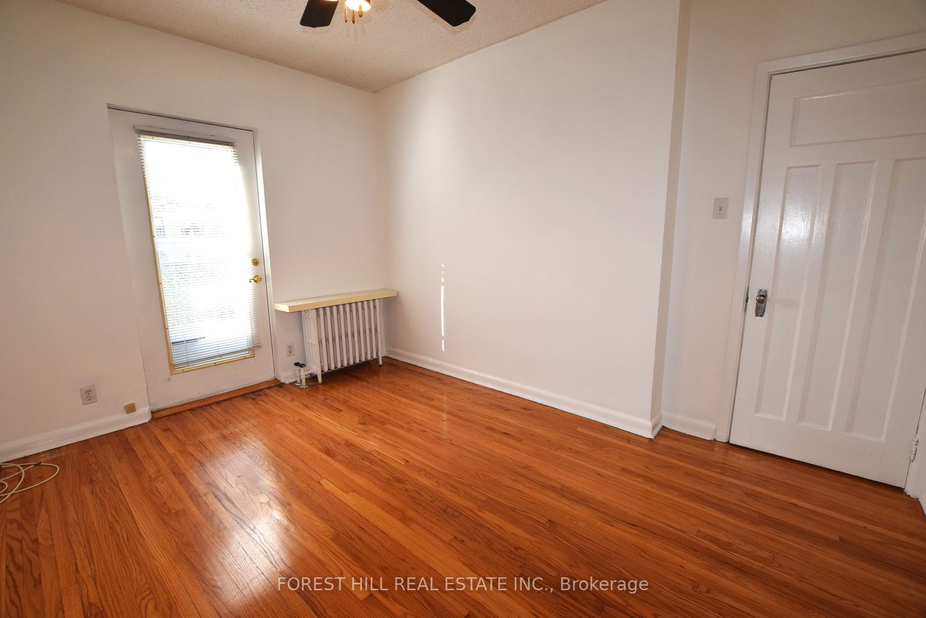 104 Braemar Ave, #Upper