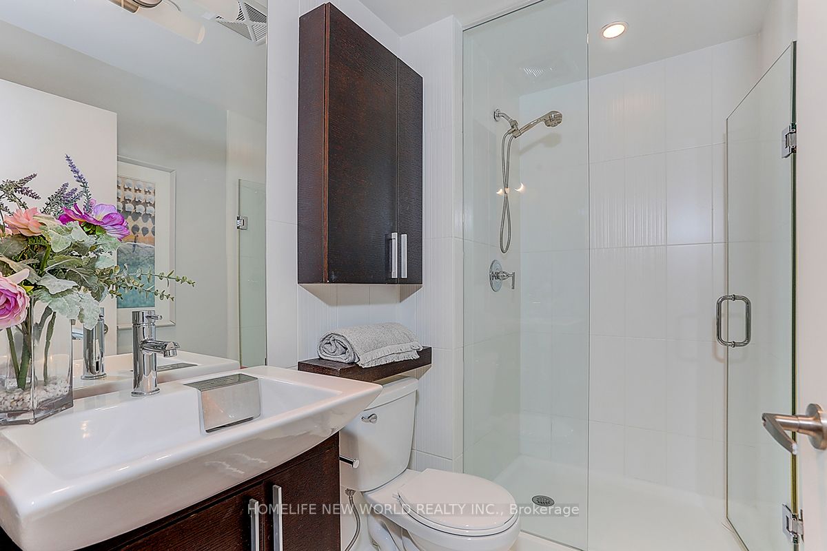 25 Capreol Crt, #3805