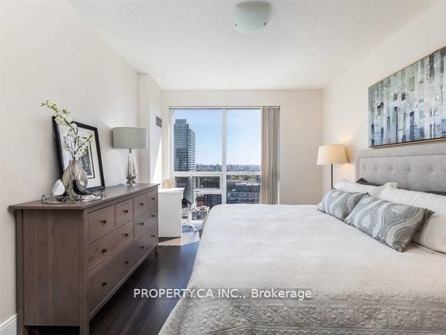 70 Roehampton Ave, #2021
