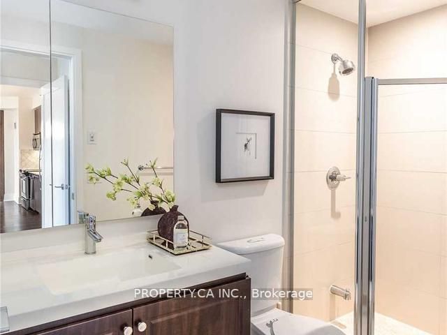 70 Roehampton Ave, #2021