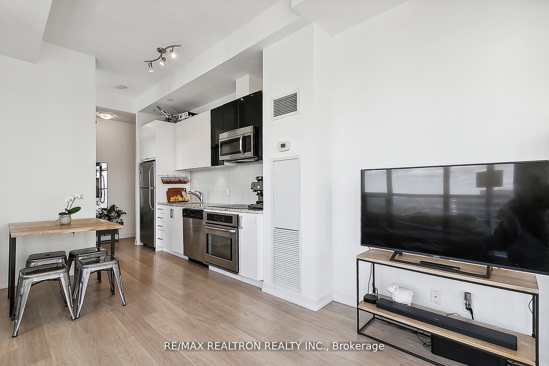 98 Lillian St, #3214