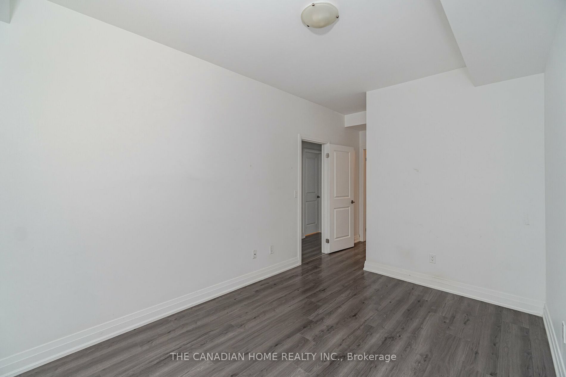 780 Sheppard Ave E, #31