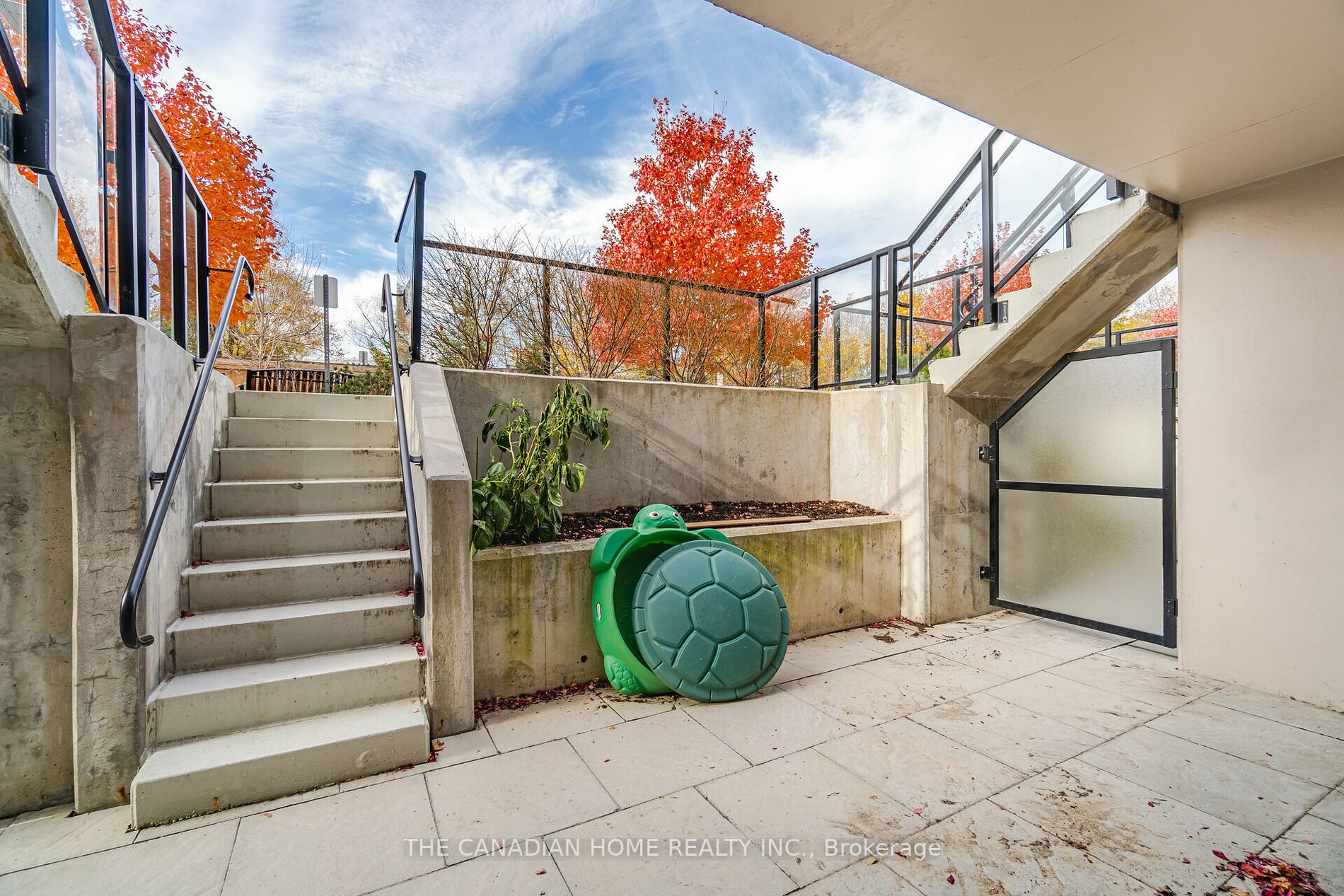 780 Sheppard Ave E, #31