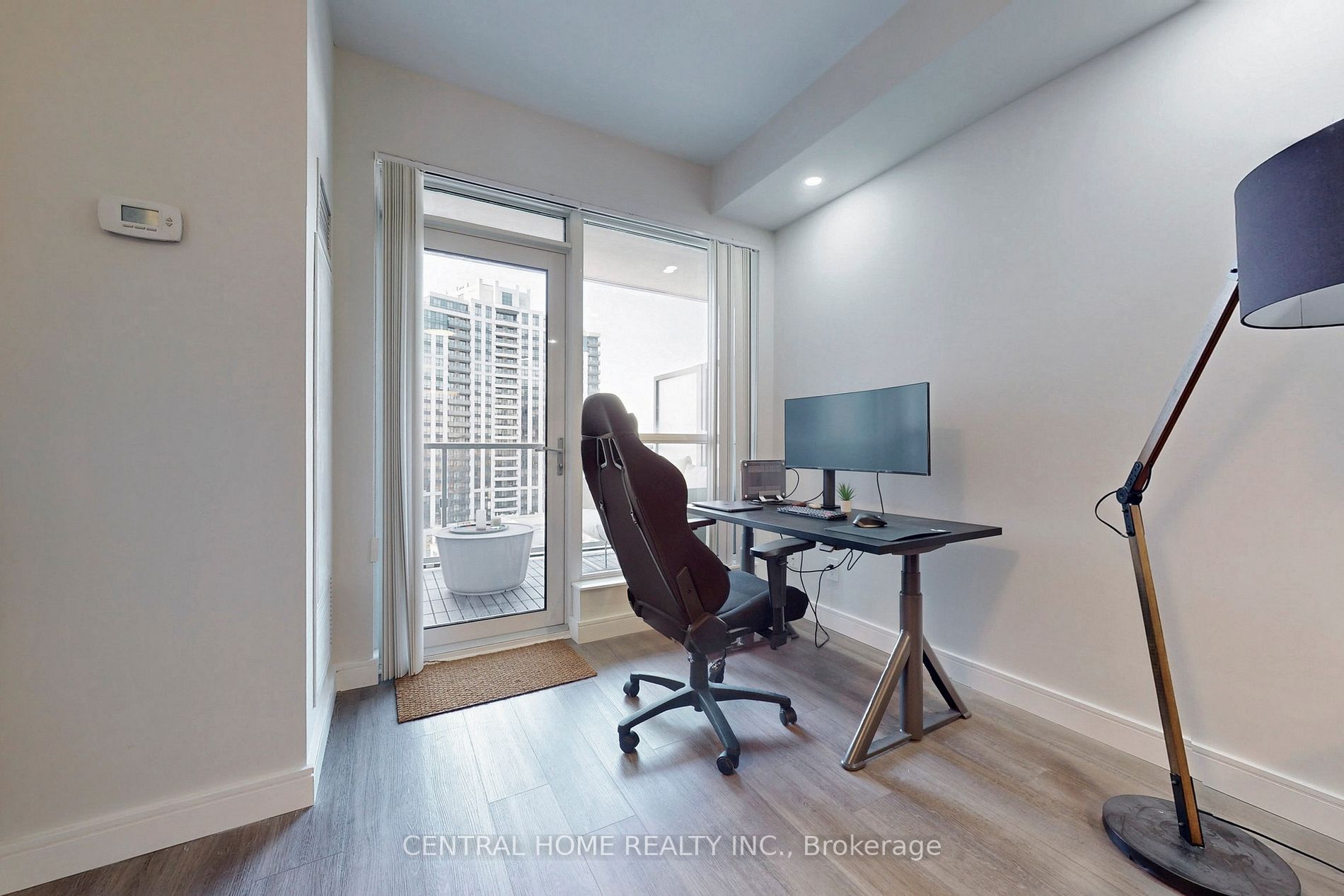 120 Harrison Garden Blvd, #1010