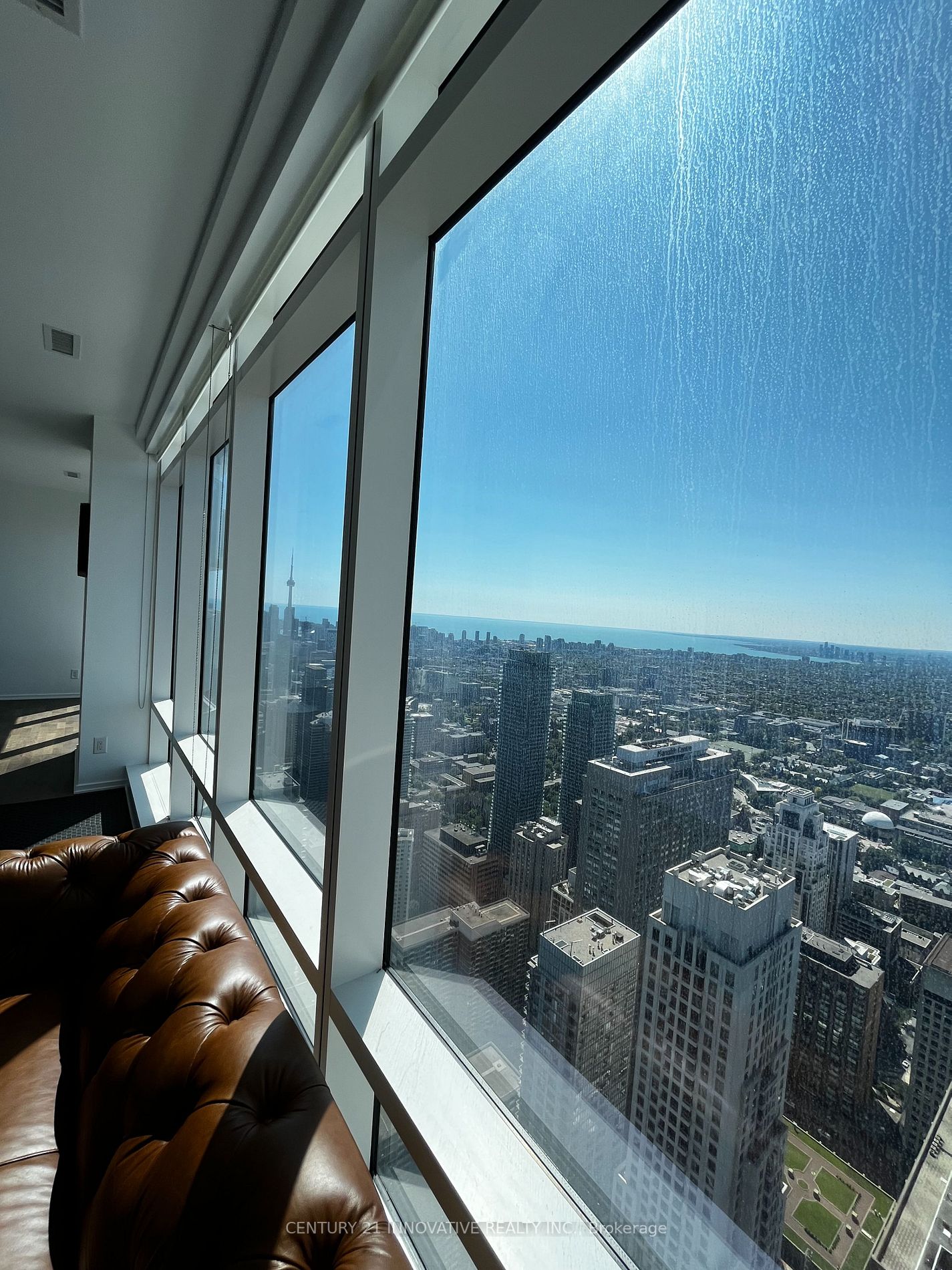 1 Bloor St E, #6509