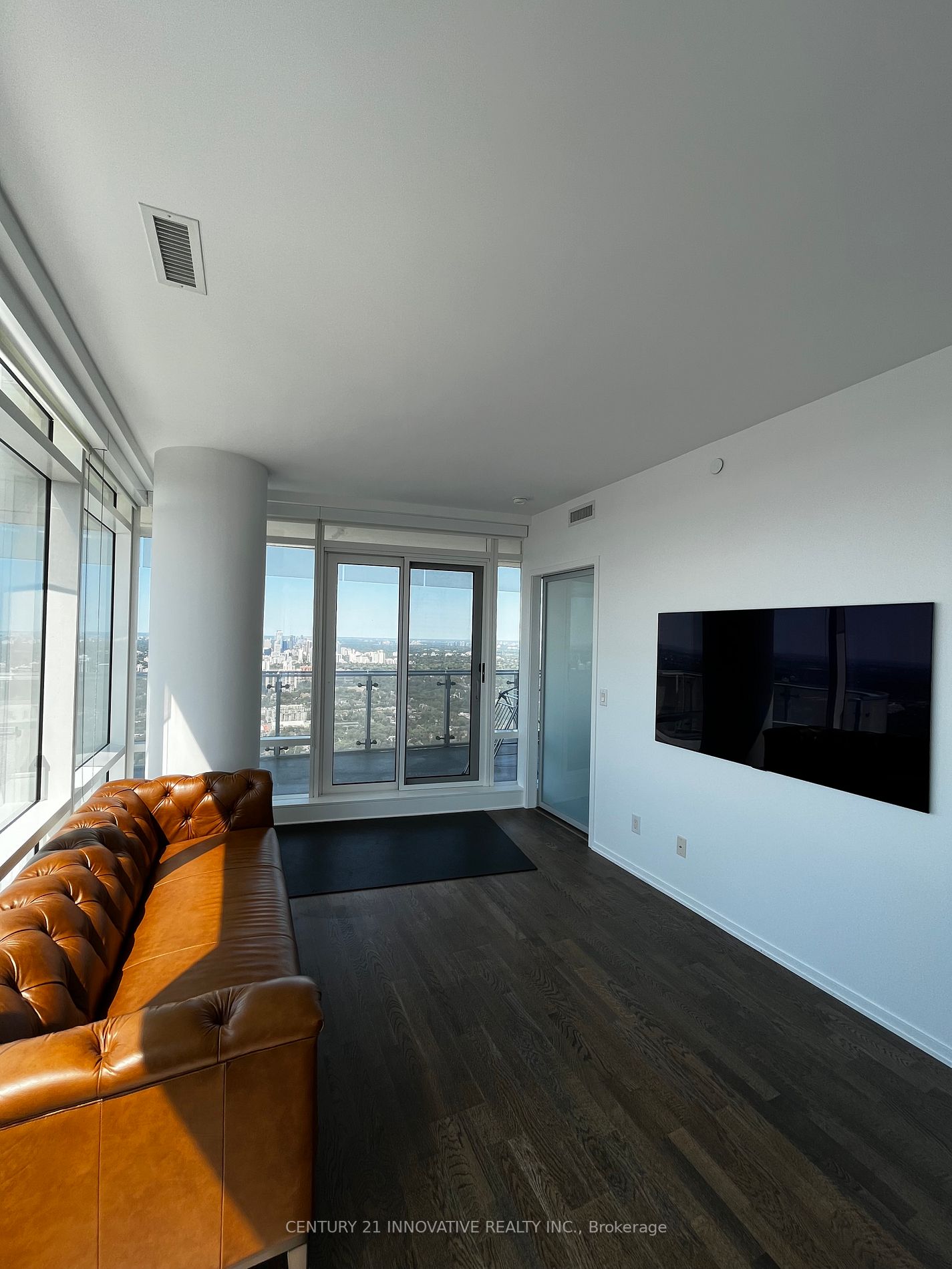 1 Bloor St E, #6509