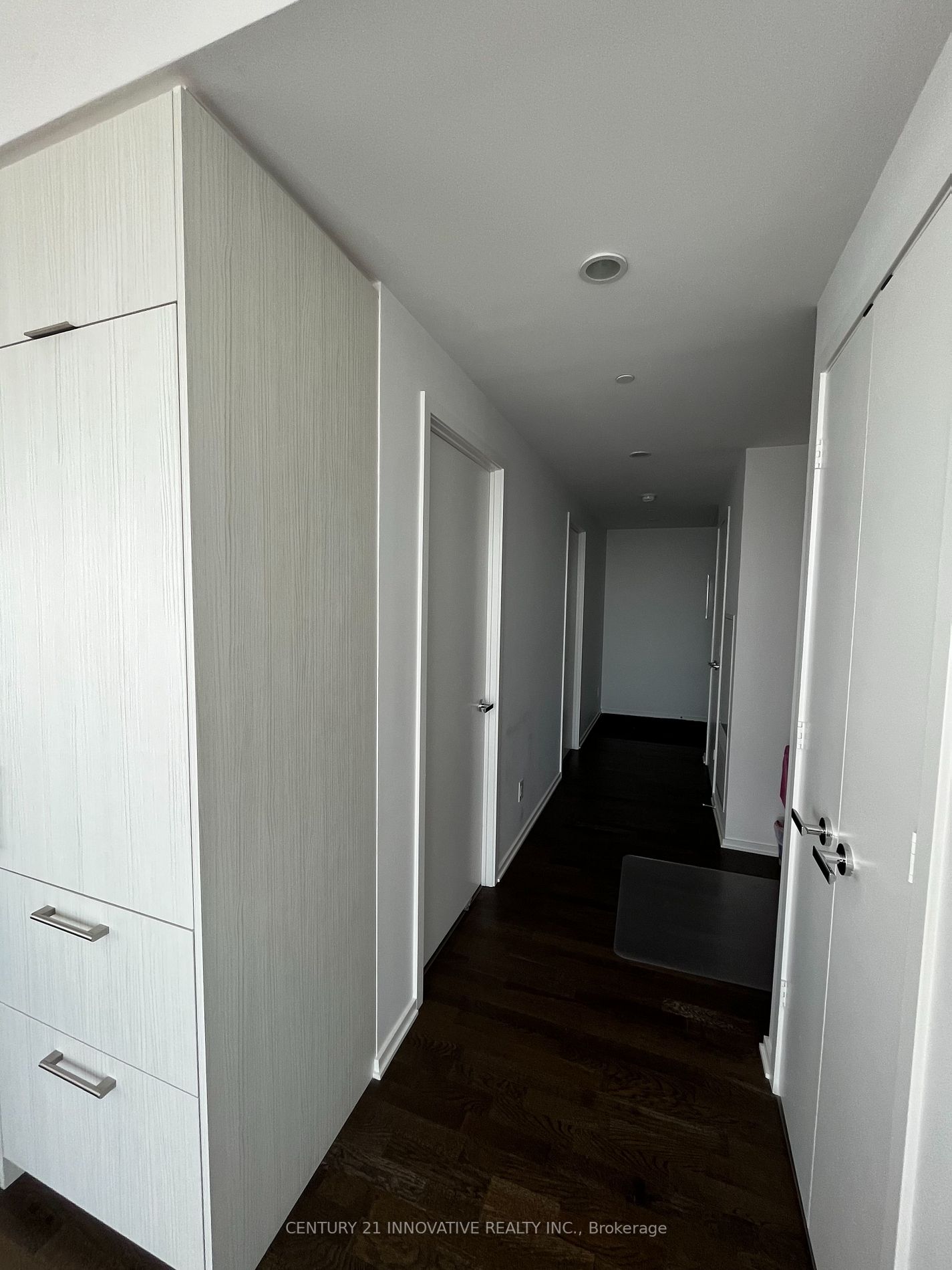 1 Bloor St E, #6509