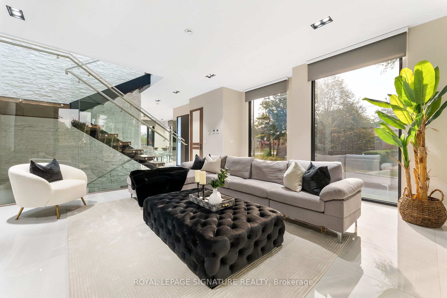 28 Kirkland Blvd