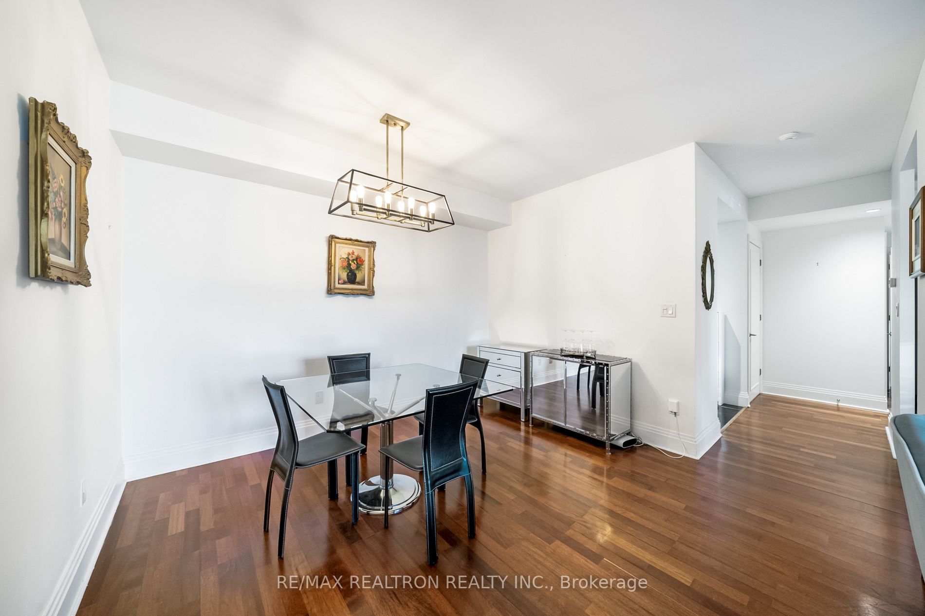 99 Avenue Rd, #301