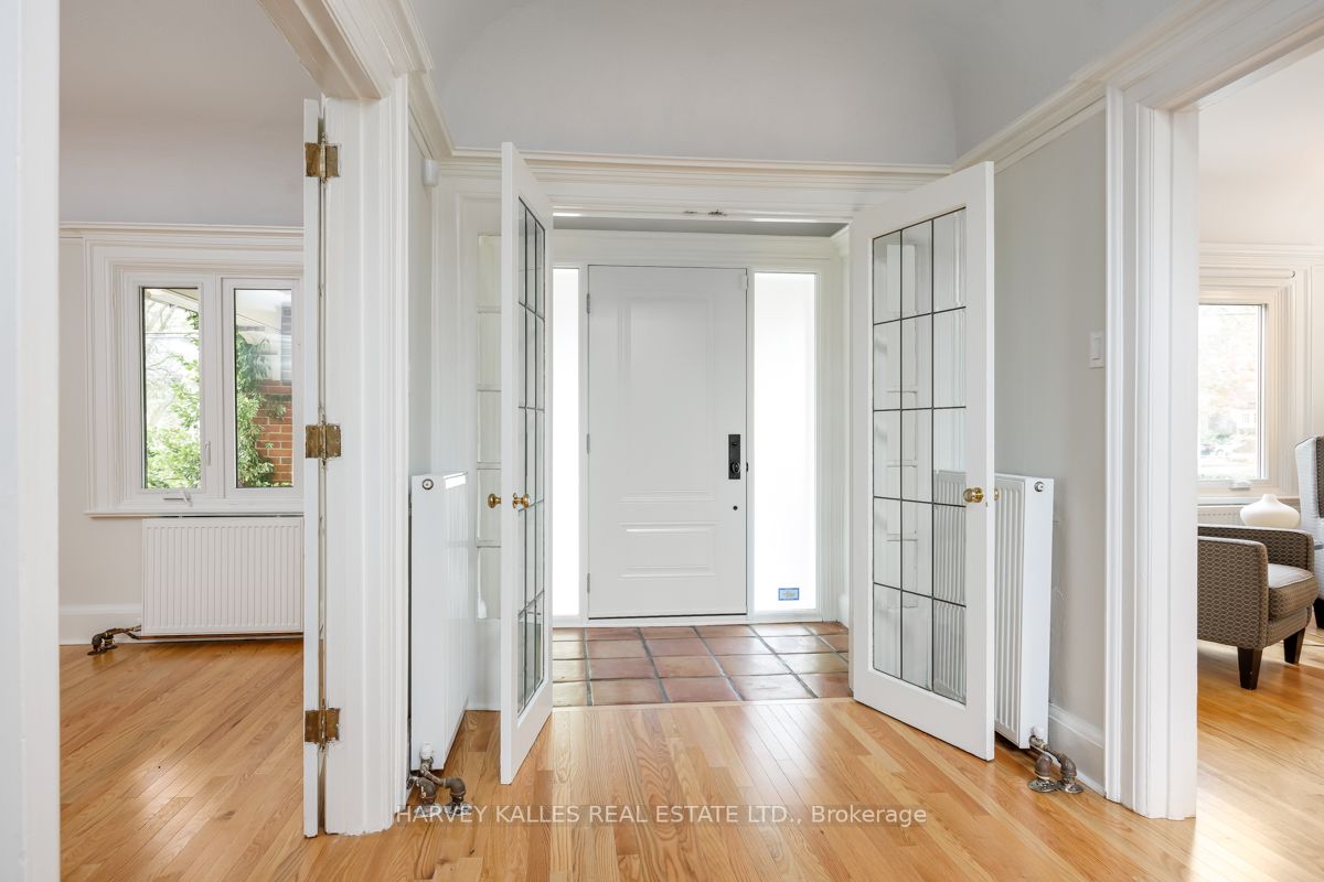 48 Teddington Park Ave