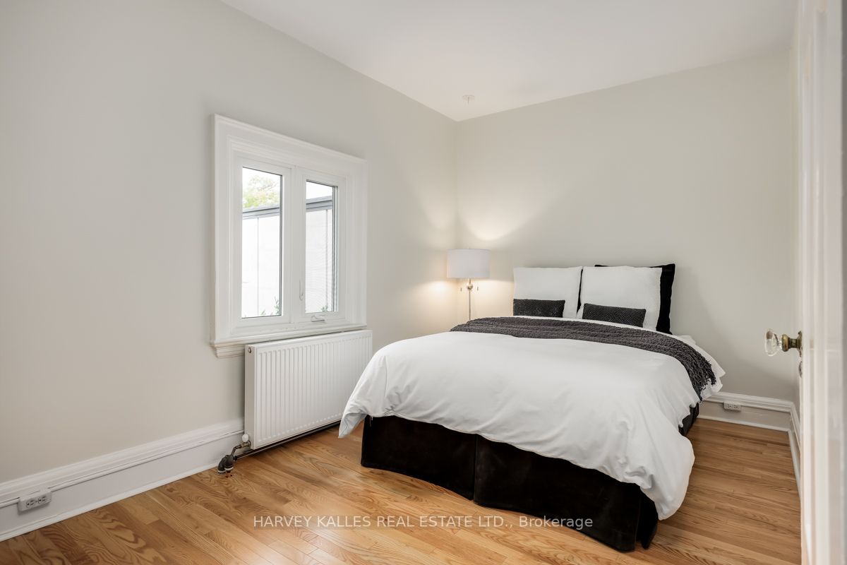 48 Teddington Park Ave
