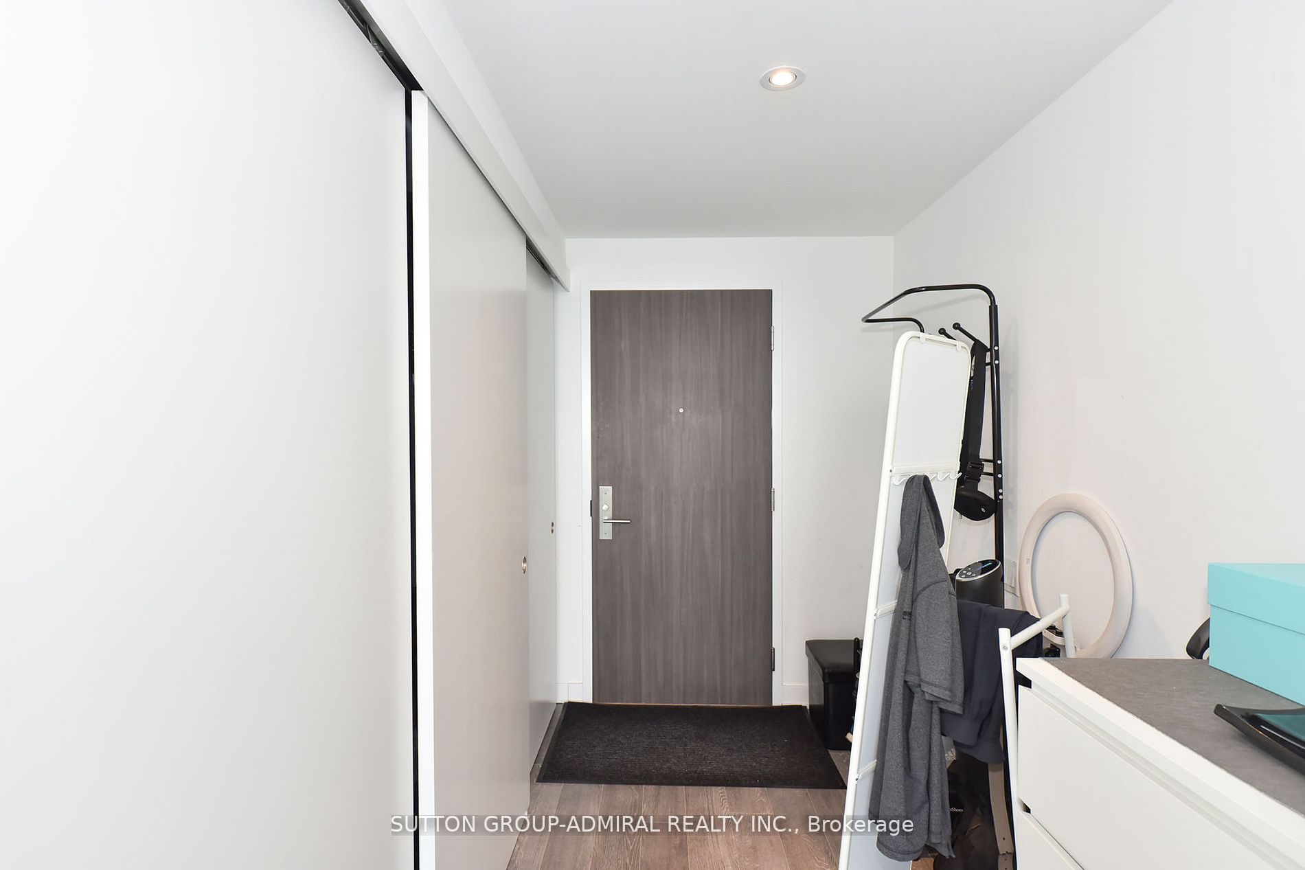 185 Roehampton Ave, #2706