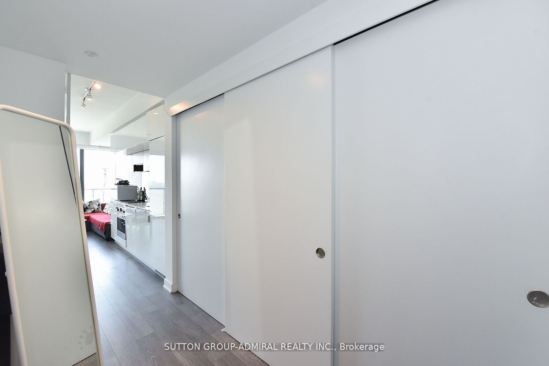 185 Roehampton Ave, #2706