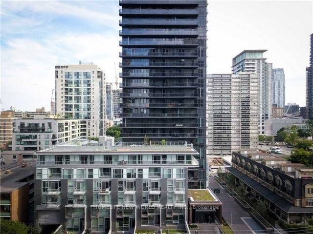 101 Erskine Ave, #1004
