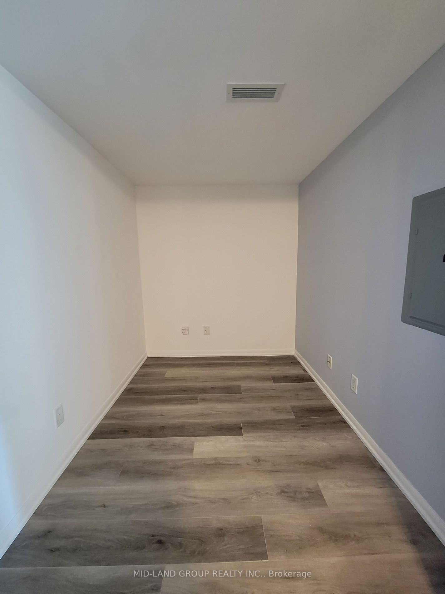18 Yonge St, #1009