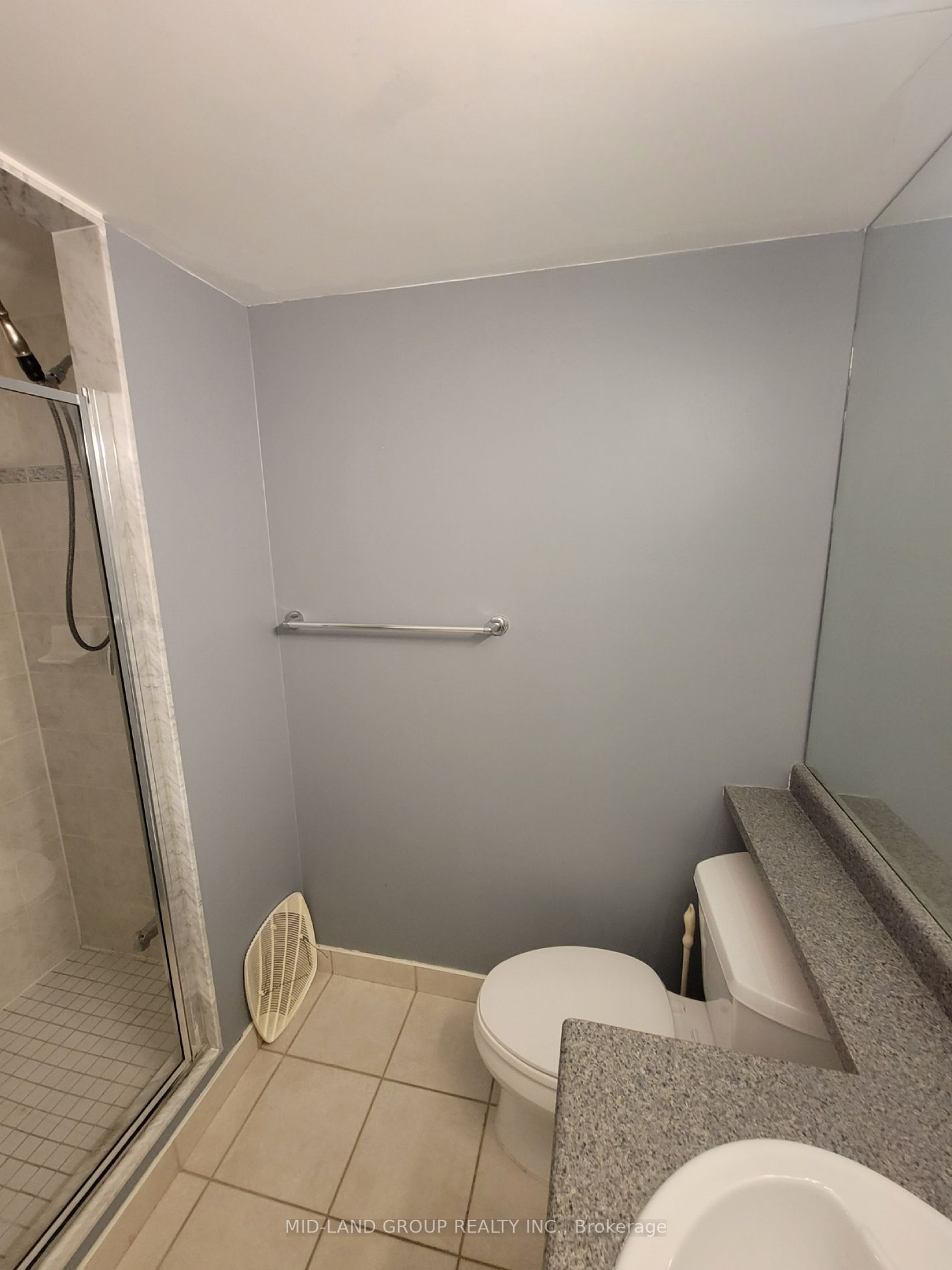 18 Yonge St, #1009