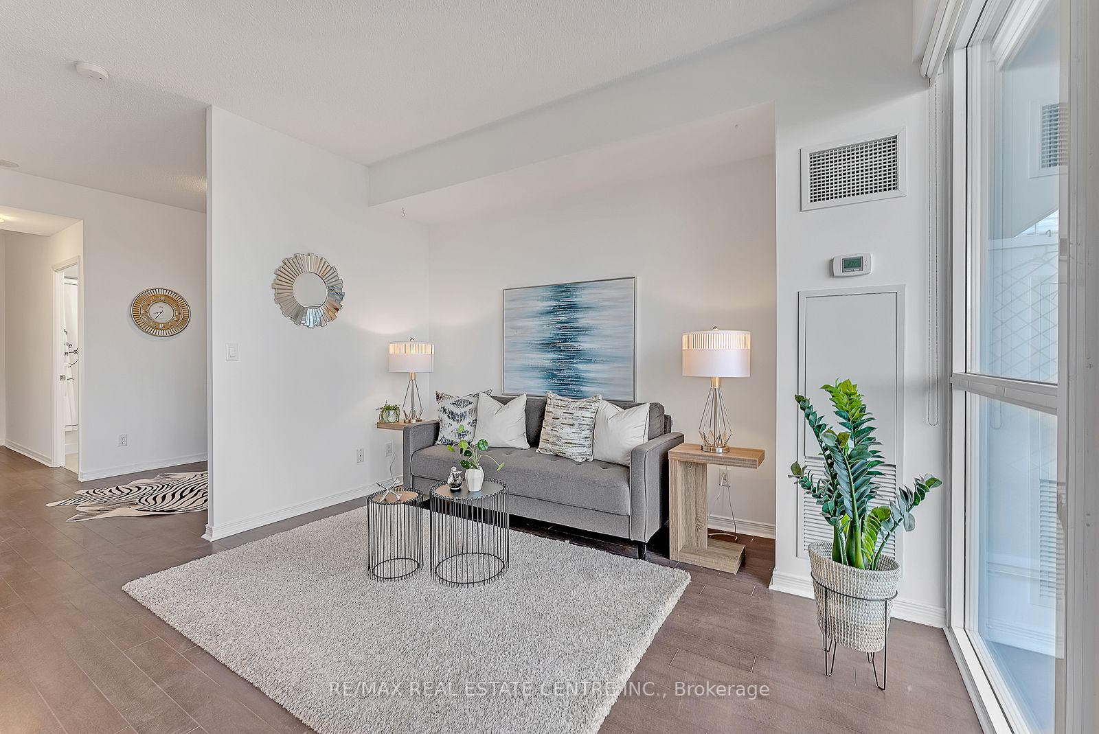 352 Front St W, #2113