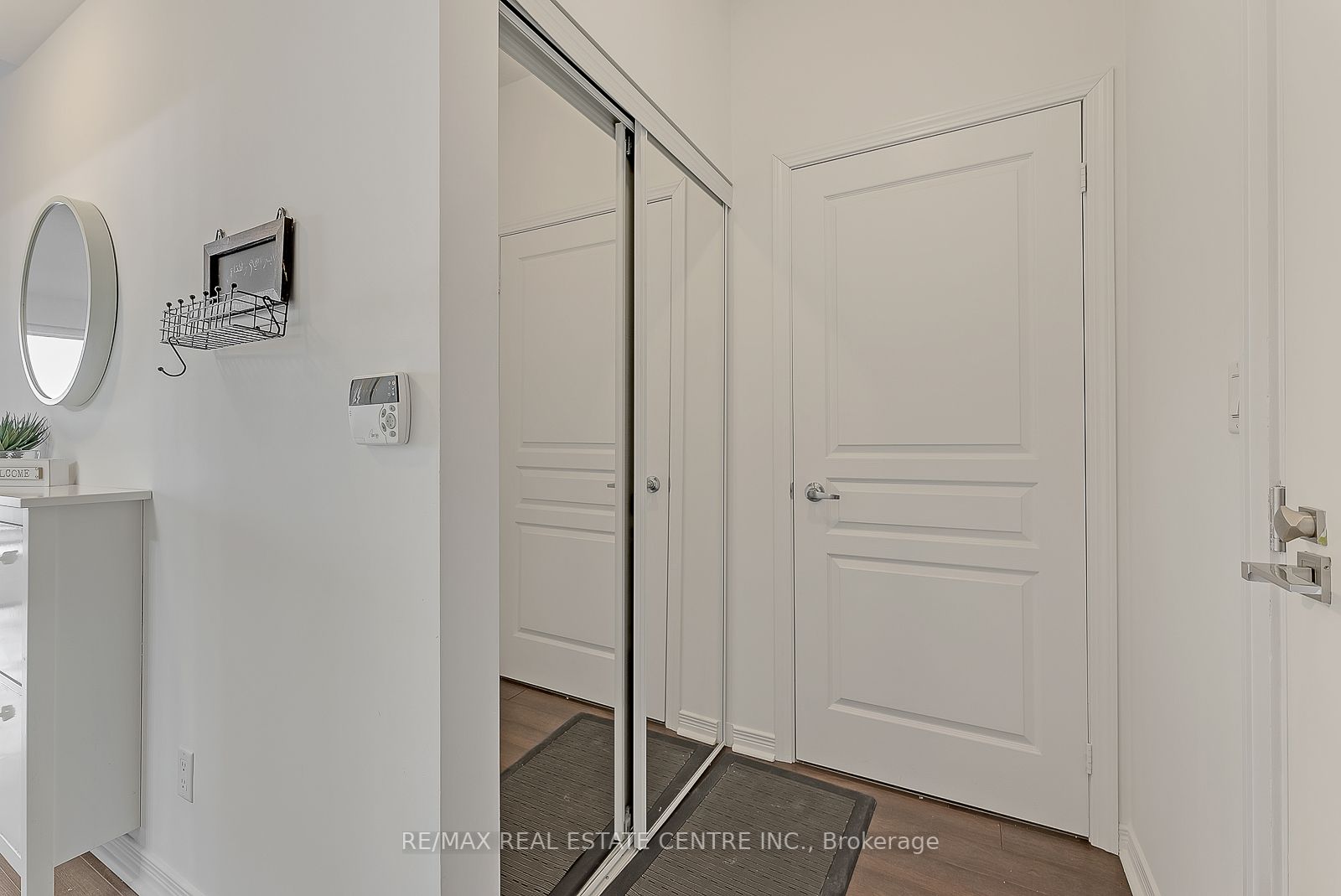 352 Front St W, #2113