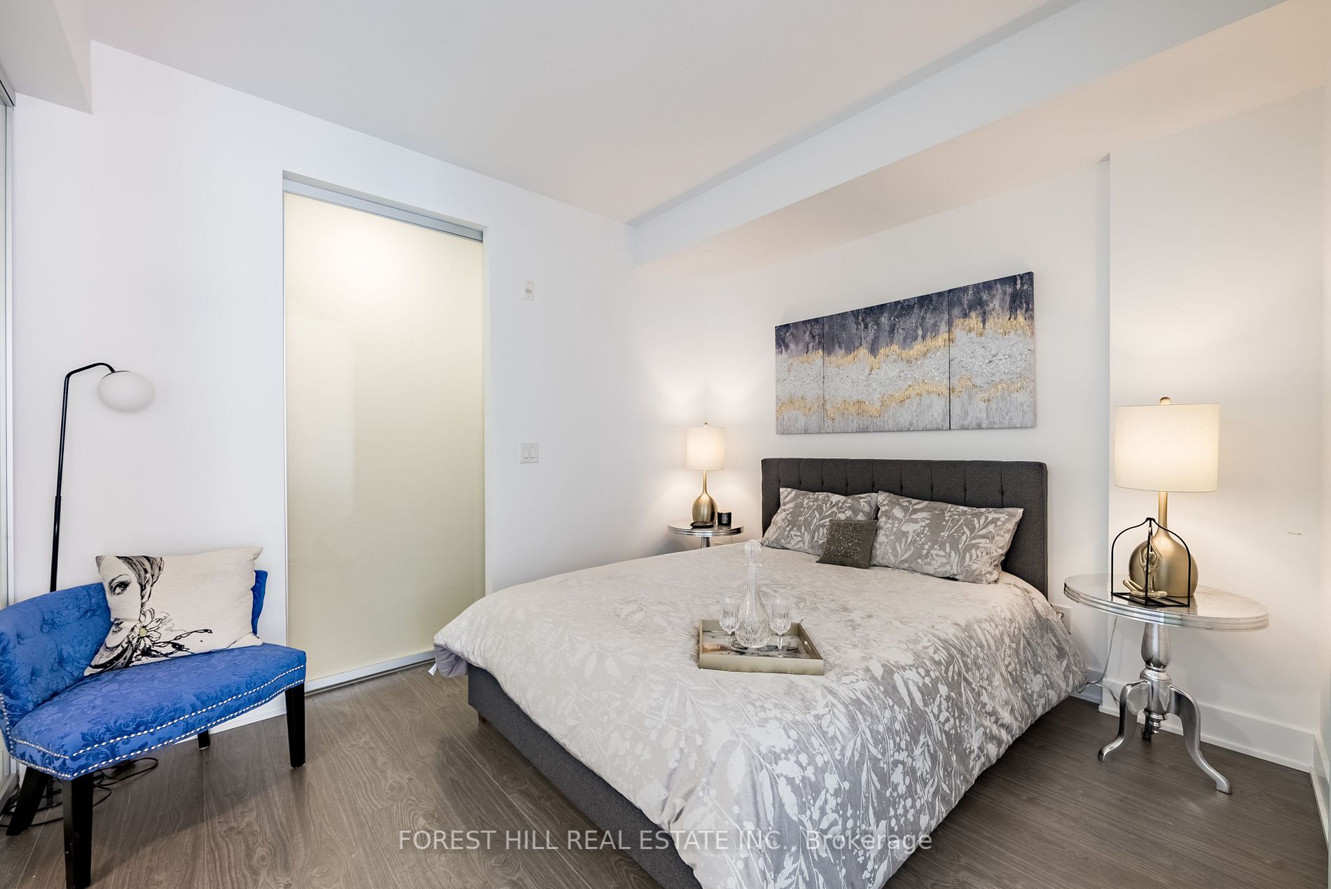 508 Wellington St, #802