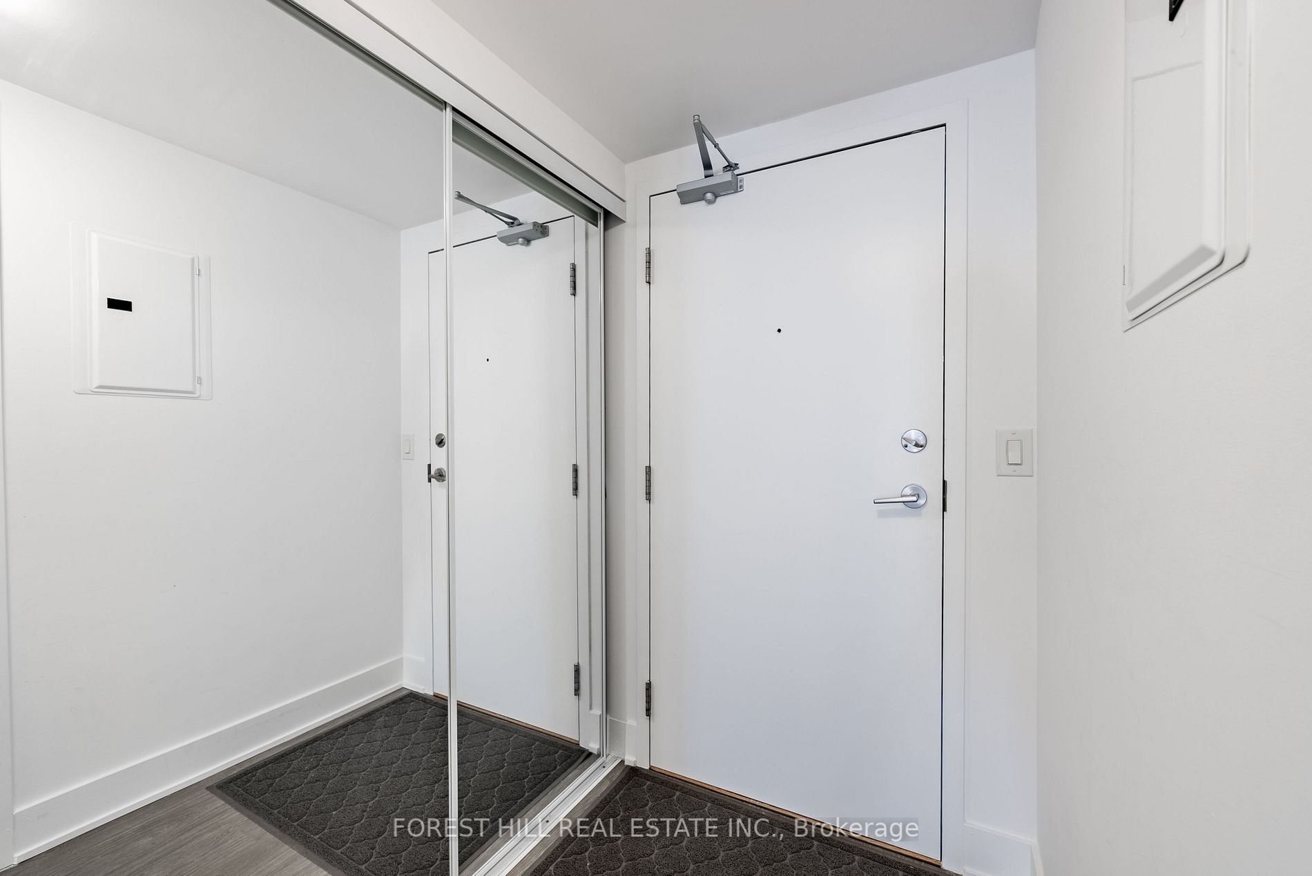 508 Wellington St, #802