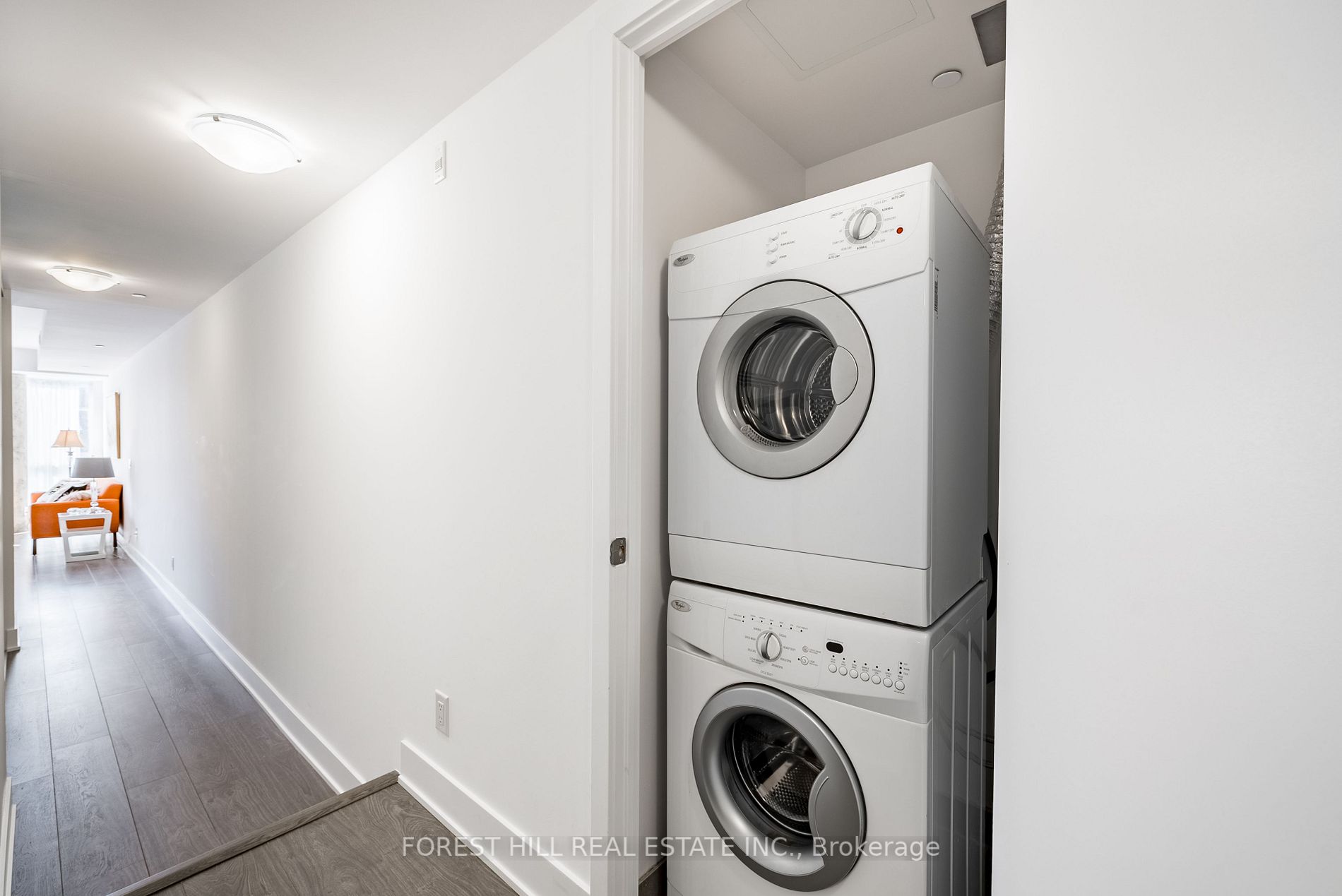 508 Wellington St, #802