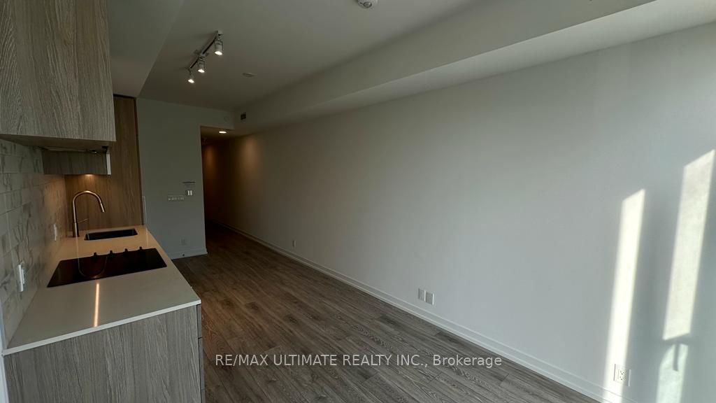 2020 Bathurst St, #335
