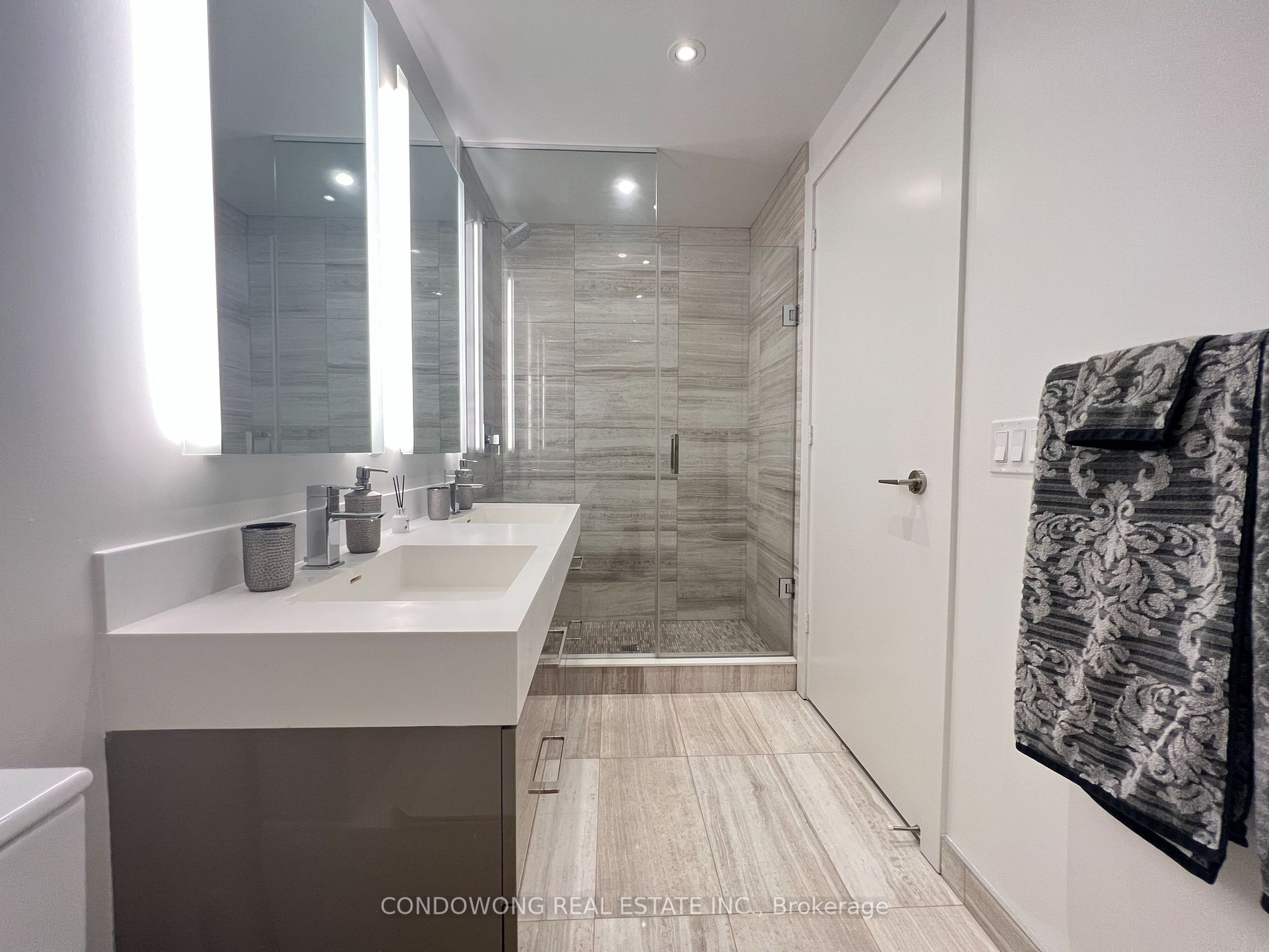 1 Yorkvile Ave, #3801