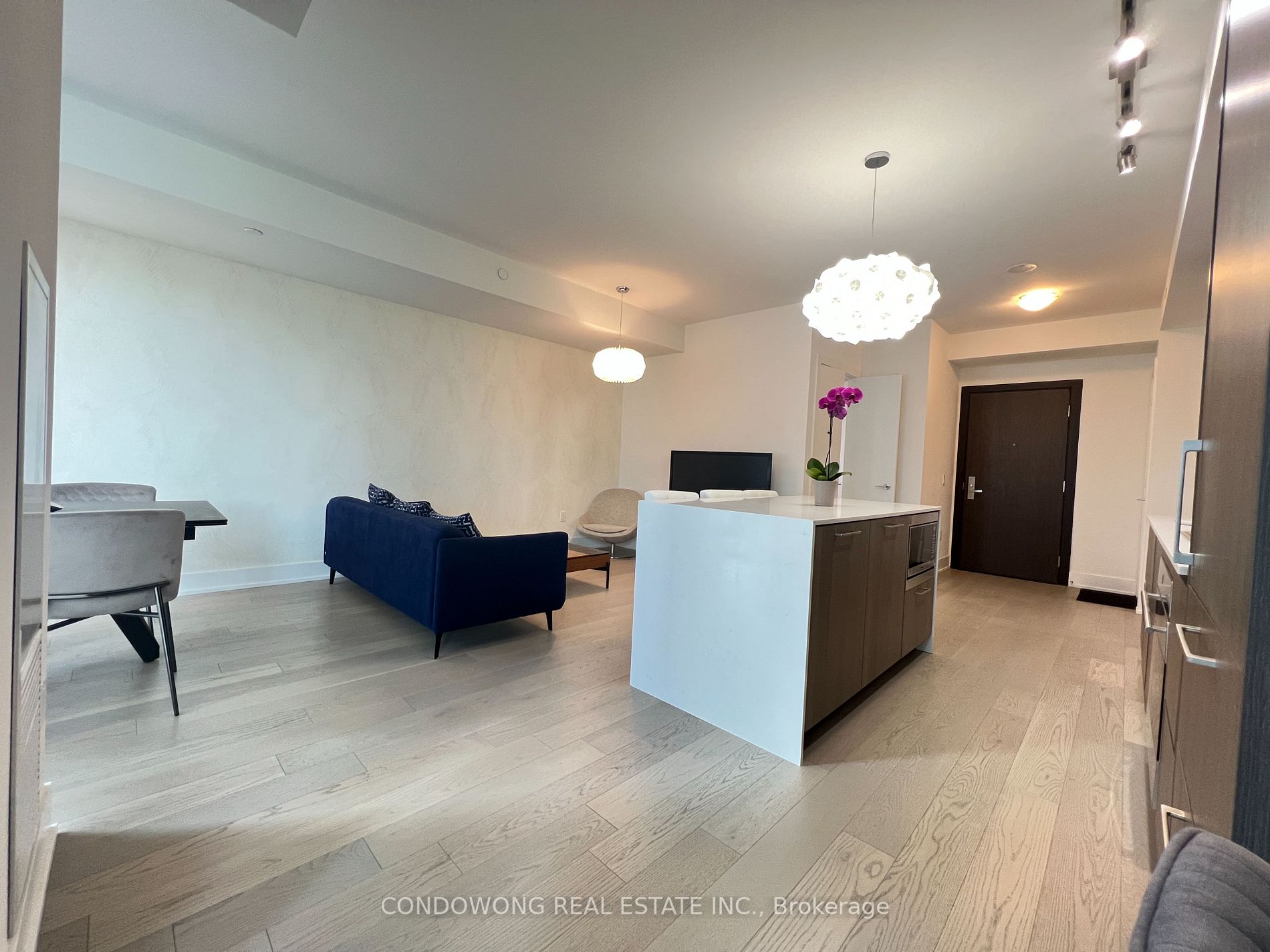 1 Yorkvile Ave, #3801