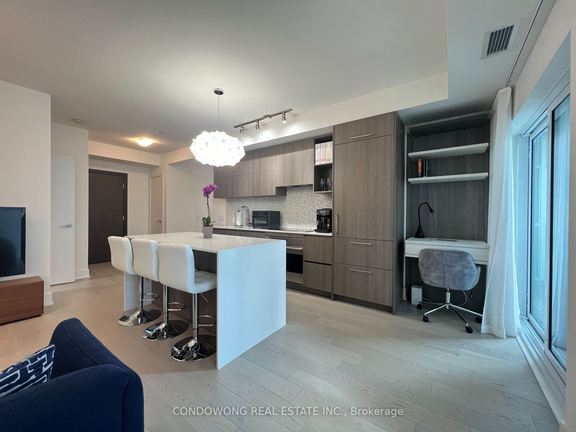 1 Yorkvile Ave, #3801
