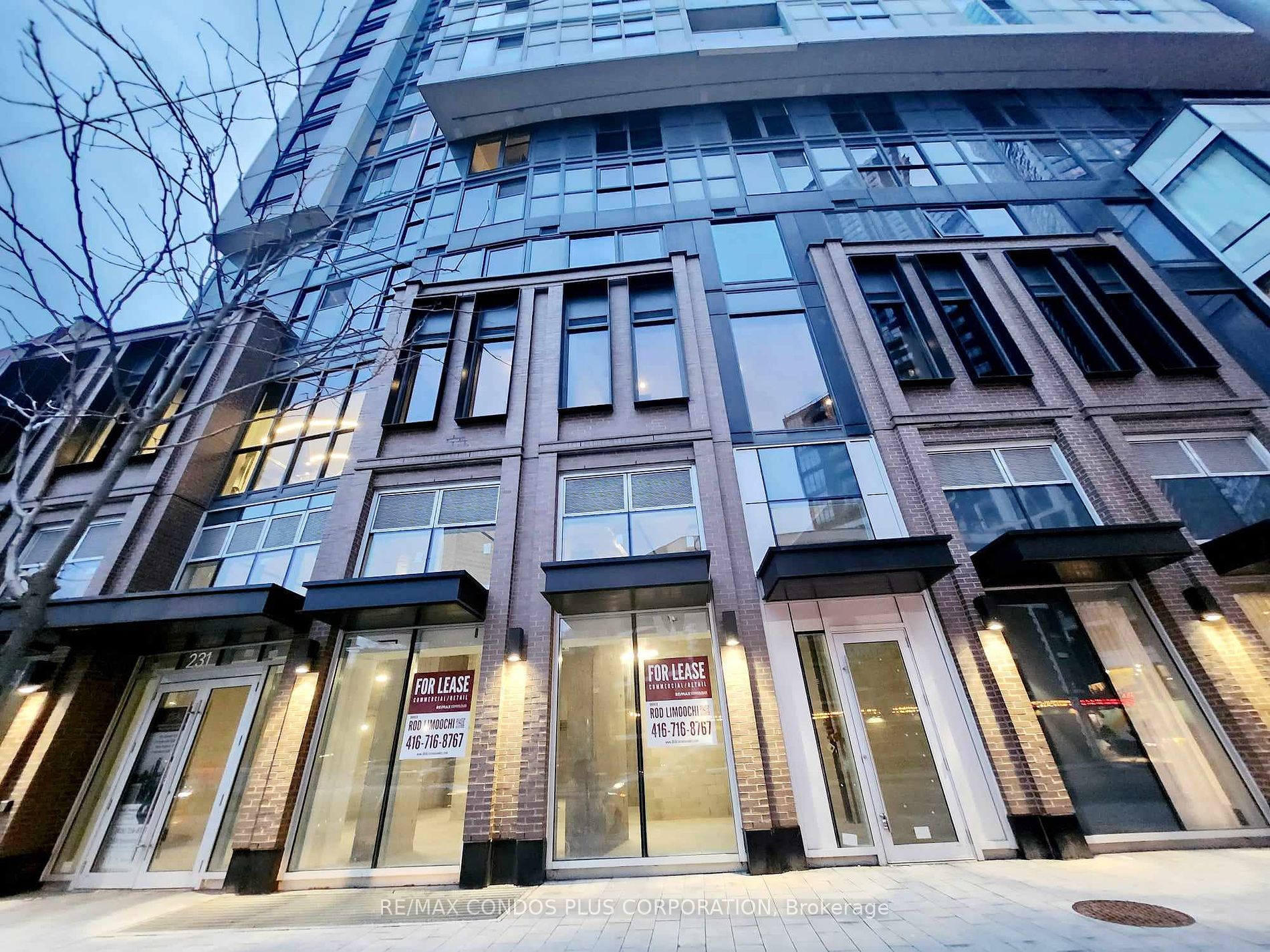 231 Dundas St E