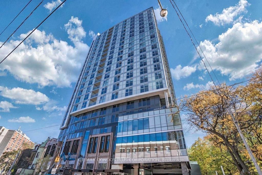 231 Dundas St E