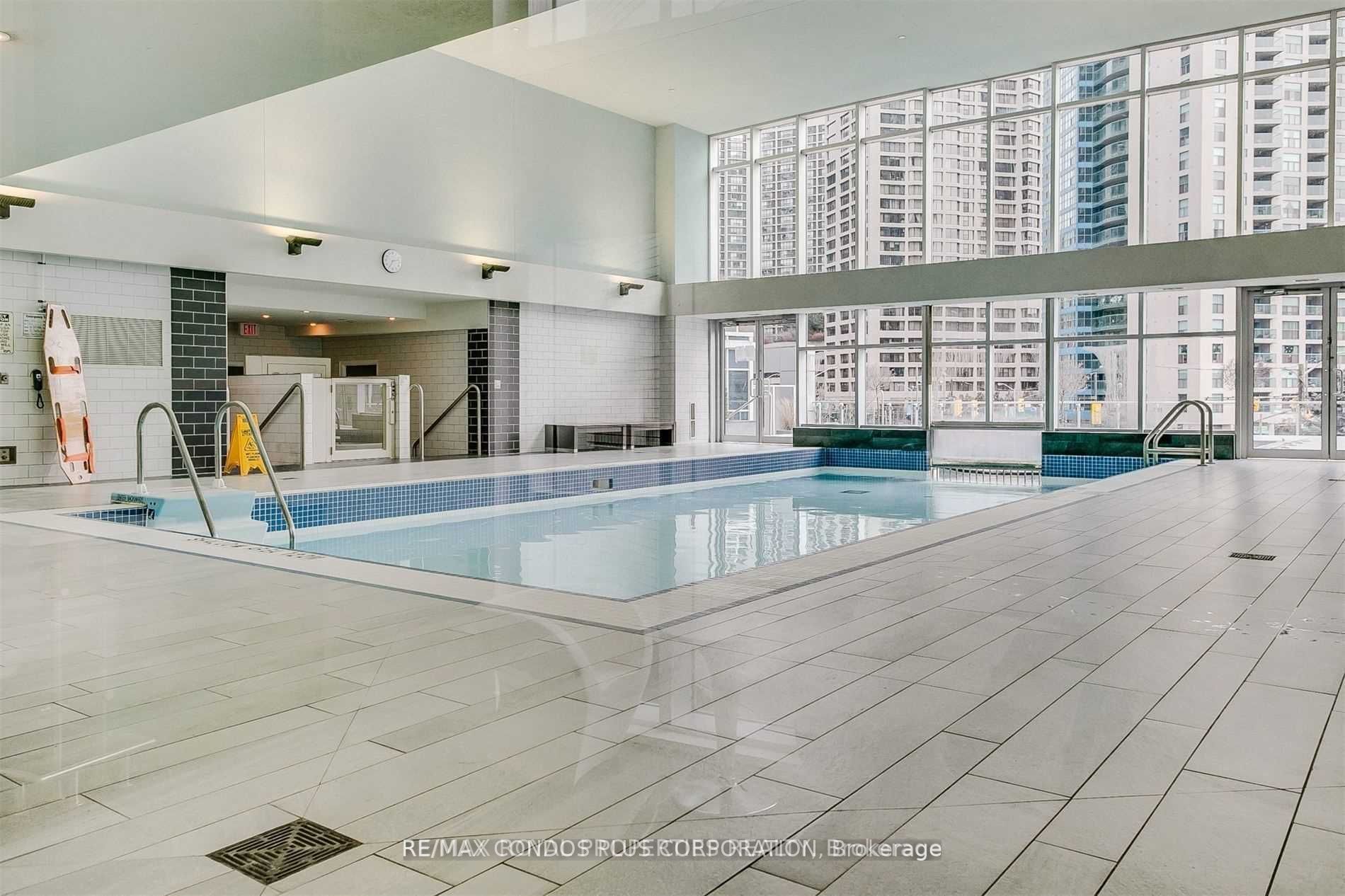 218 Queens Quay W, #2611