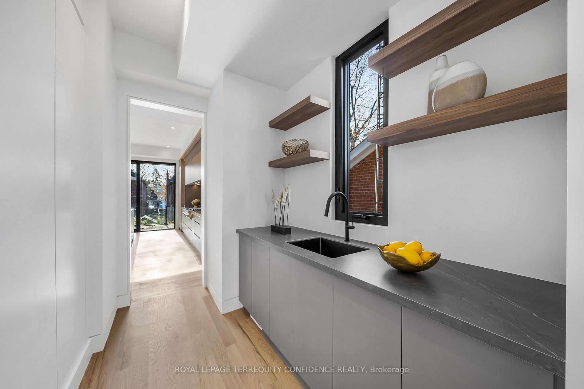 453 Hounslow Ave