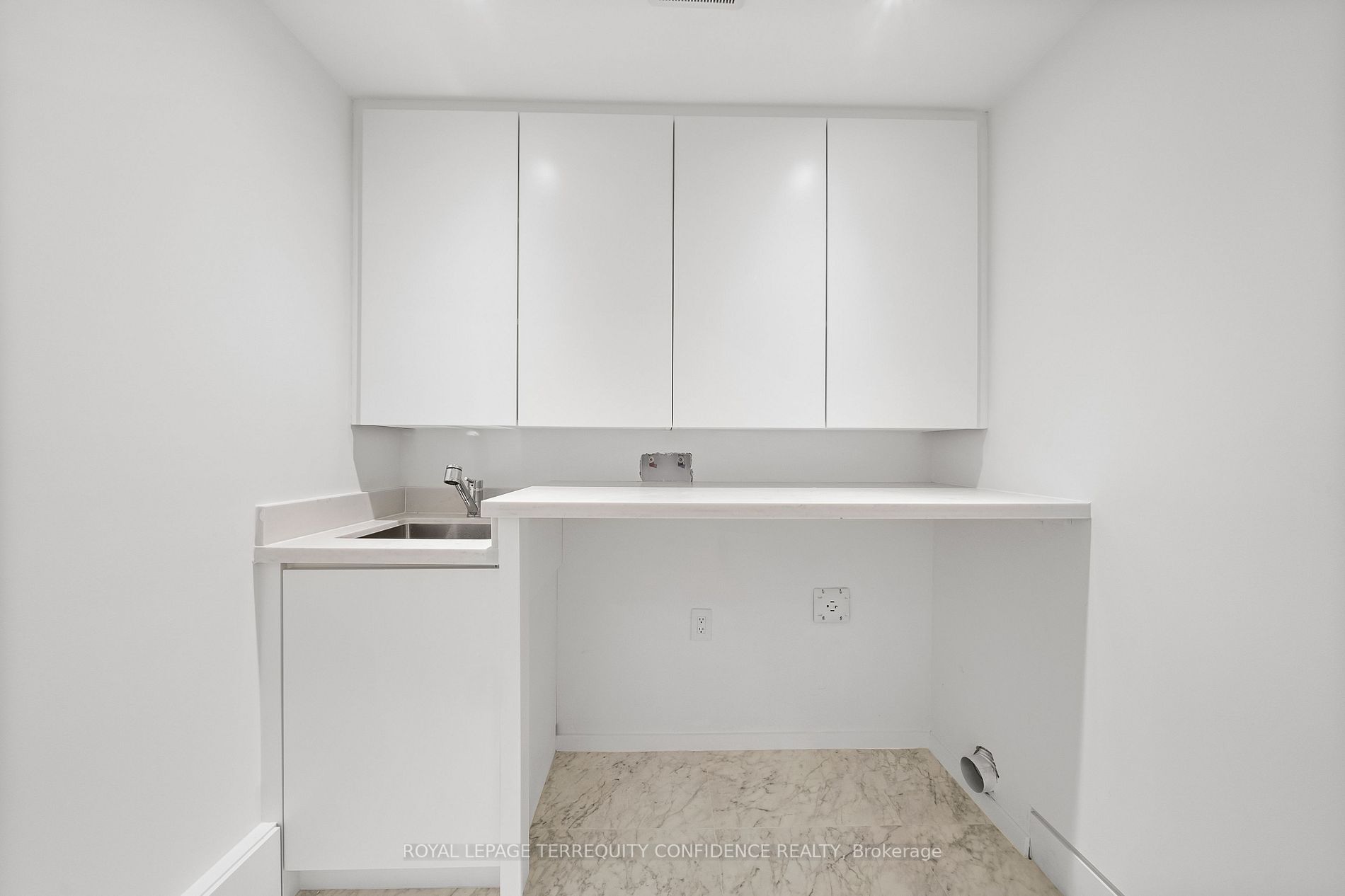 453 Hounslow Ave