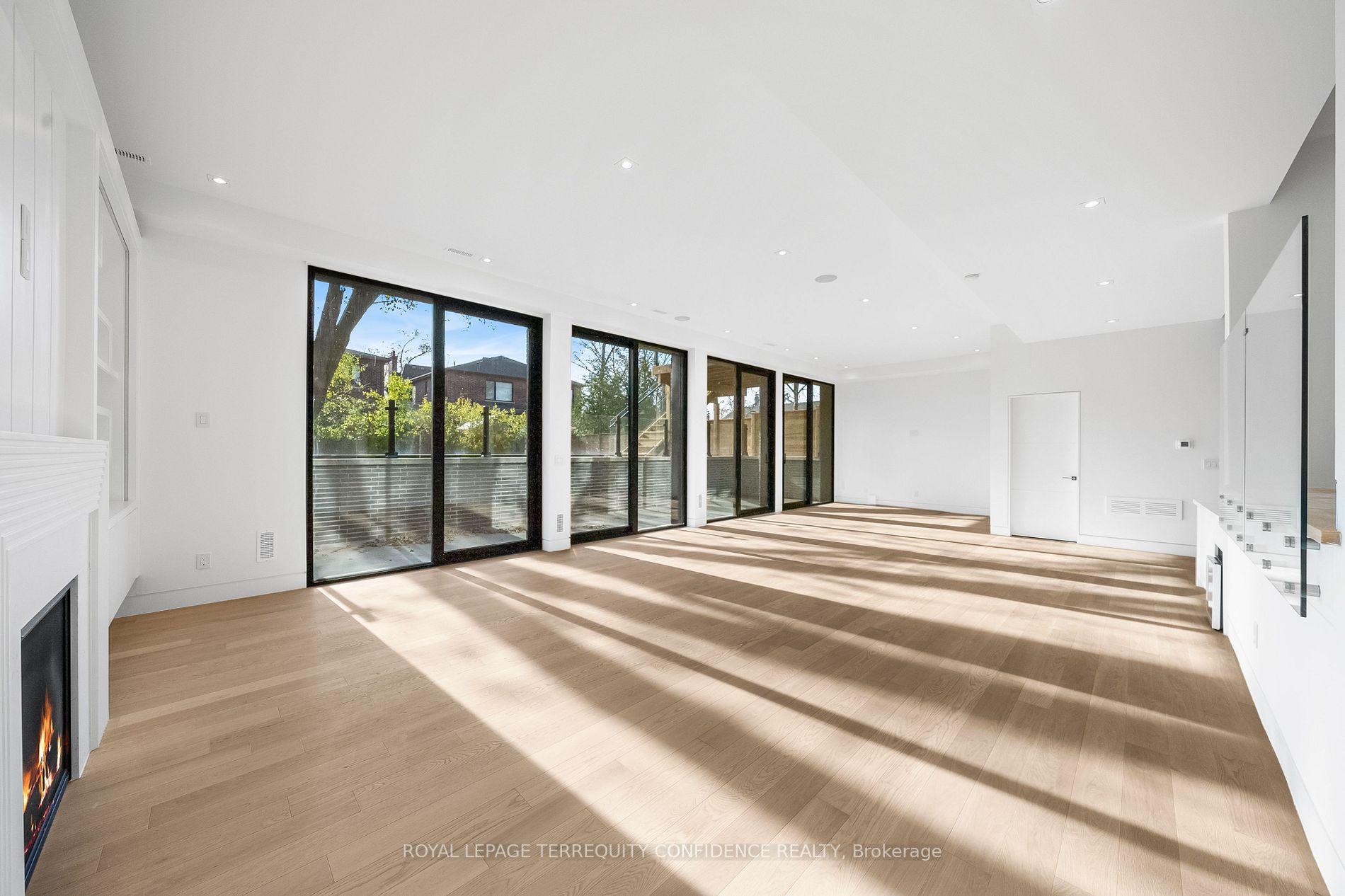 453 Hounslow Ave