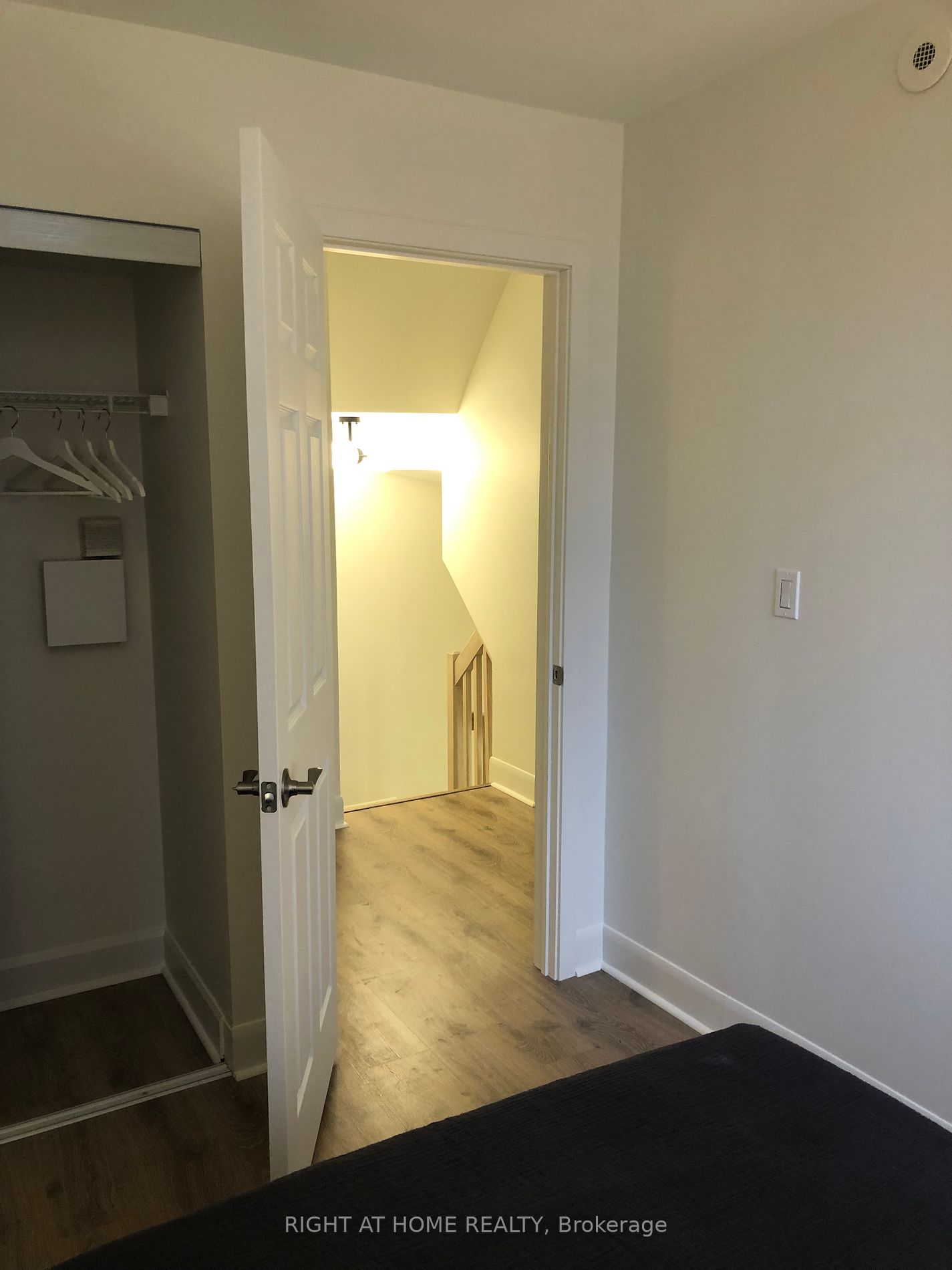 415 Jarvis St, #371