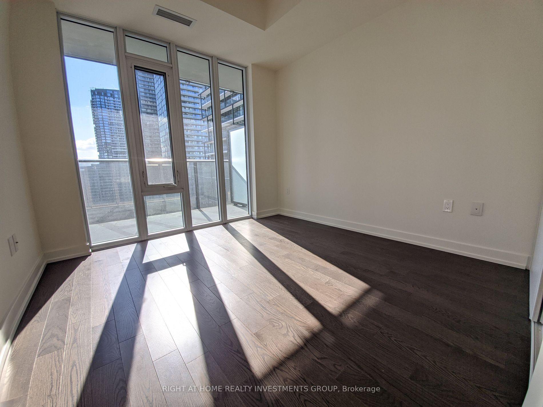330 Richmond St W, #2315