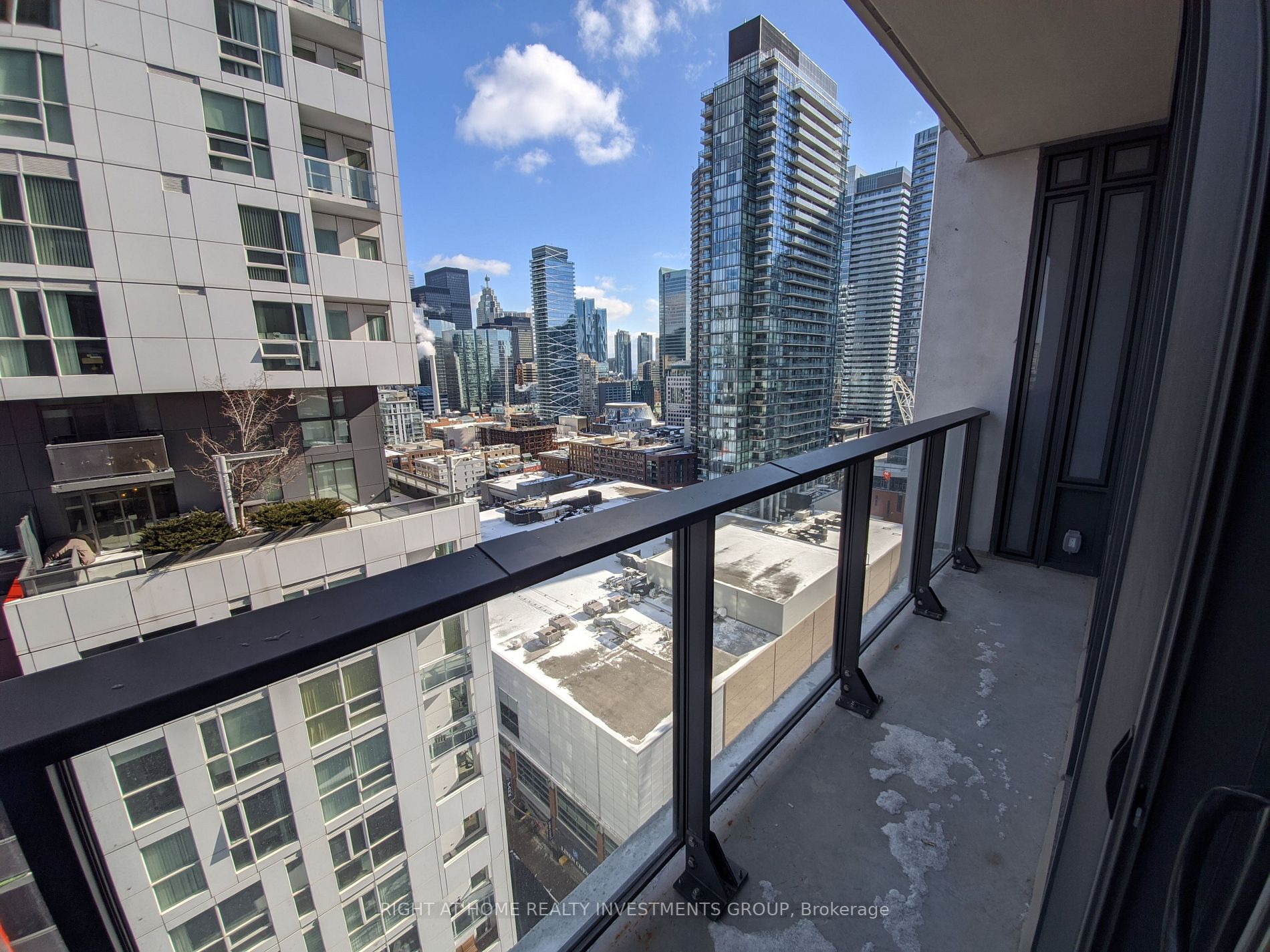 330 Richmond St W, #2315