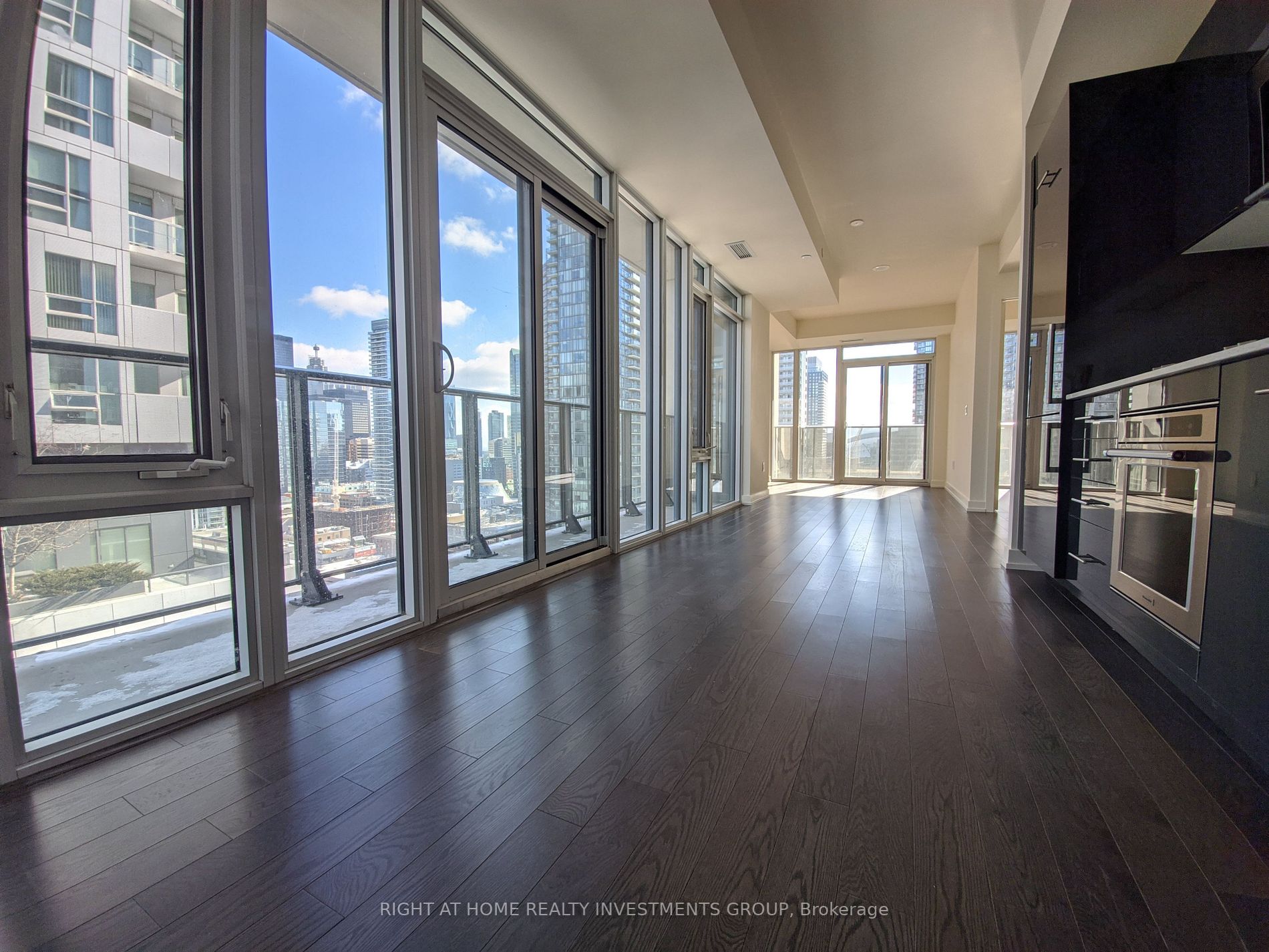 330 Richmond St W, #2315