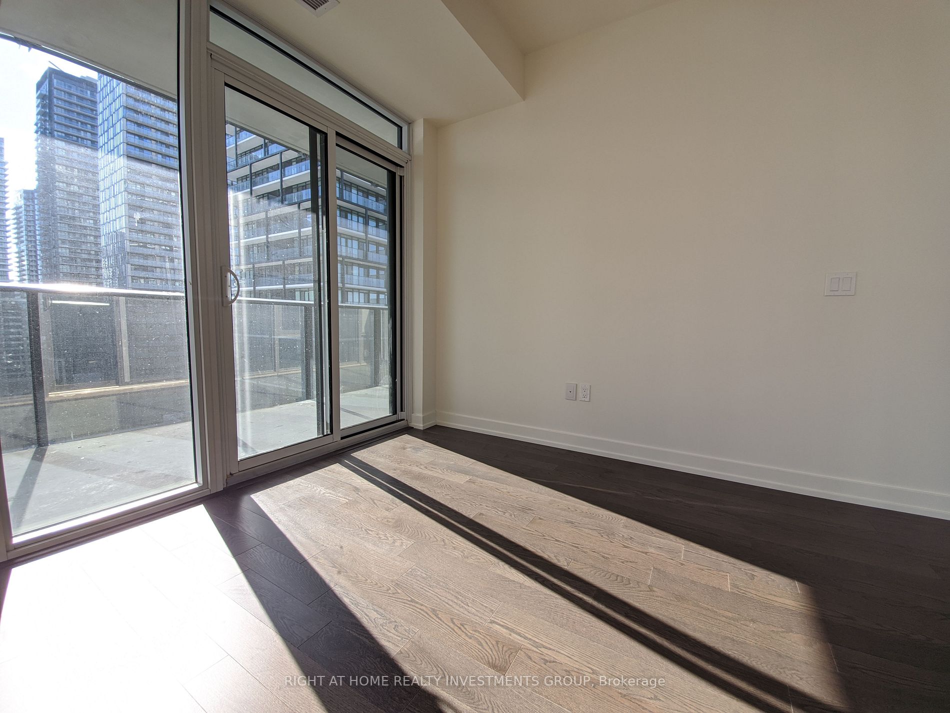 330 Richmond St W, #2315
