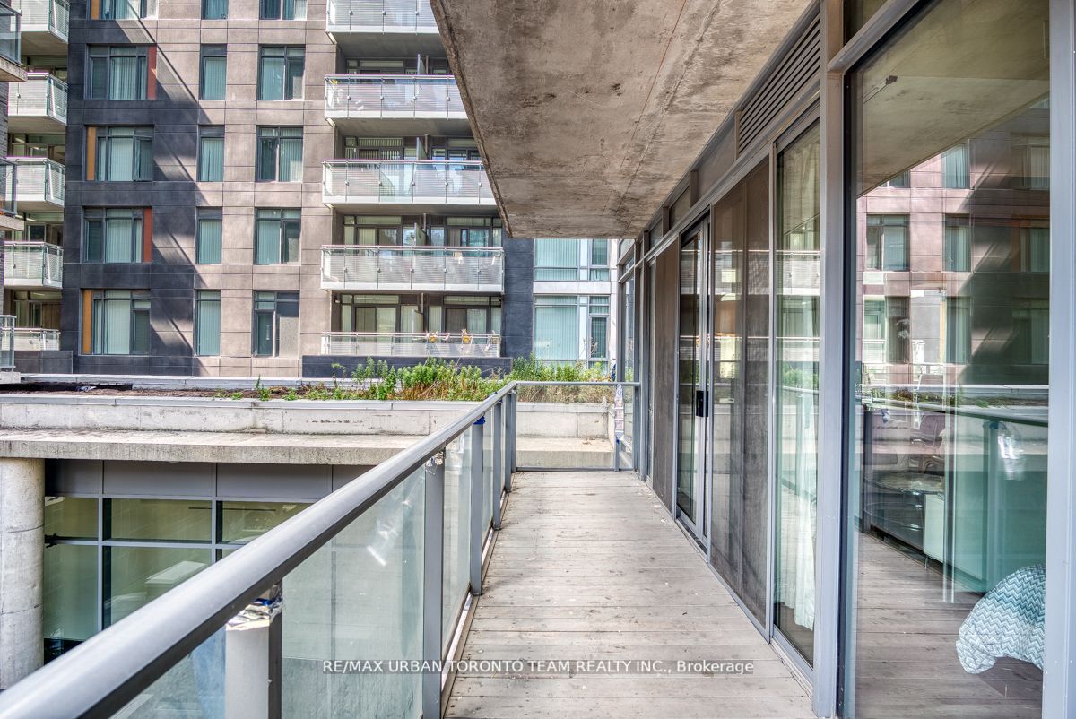 650 King St W, #205