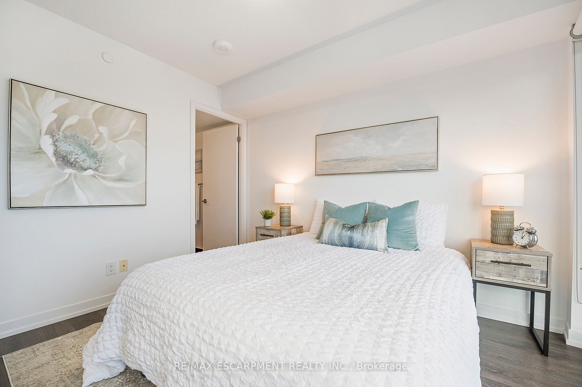 125 Redpath Ave, #3011