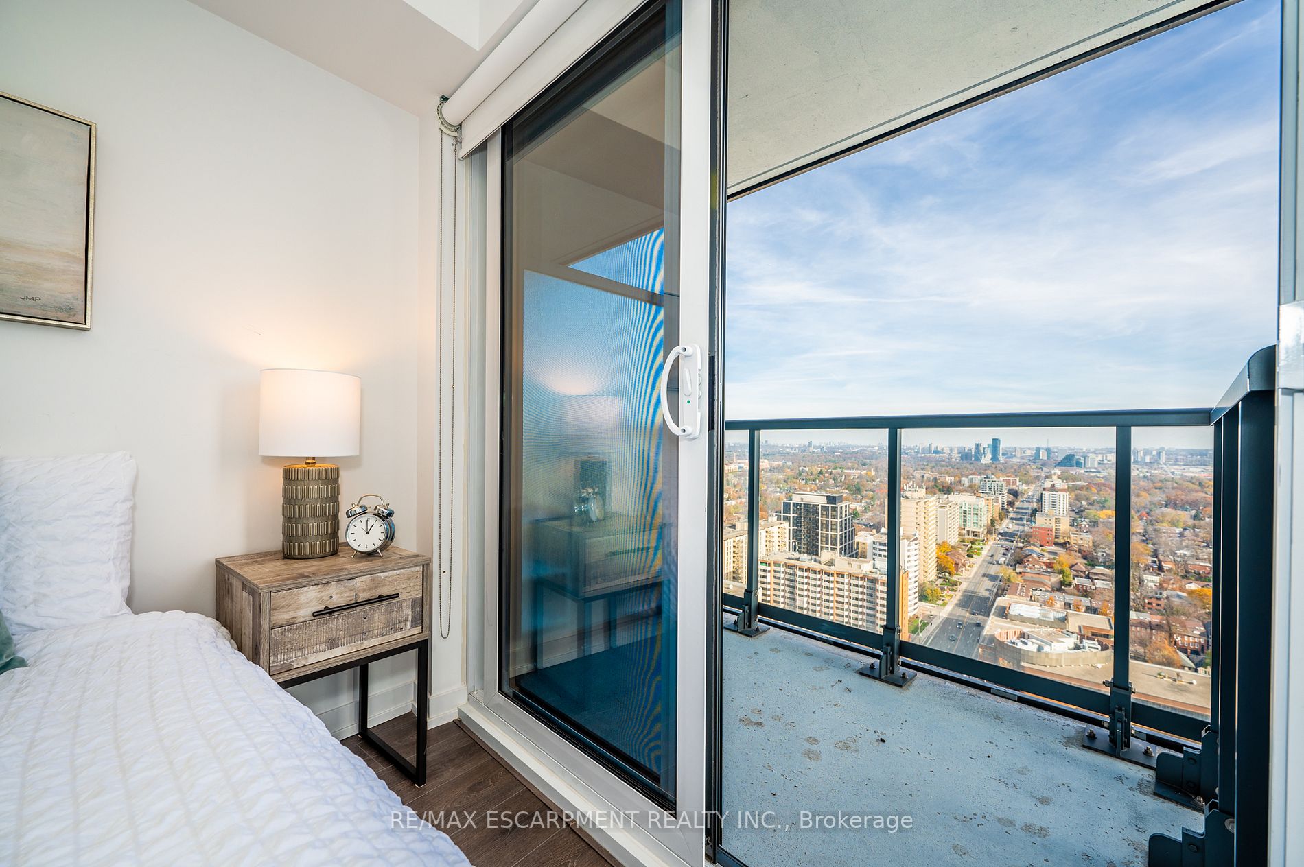 125 Redpath Ave, #3011