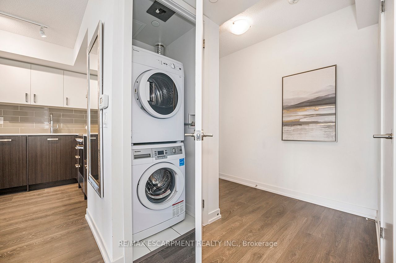 125 Redpath Ave, #3011