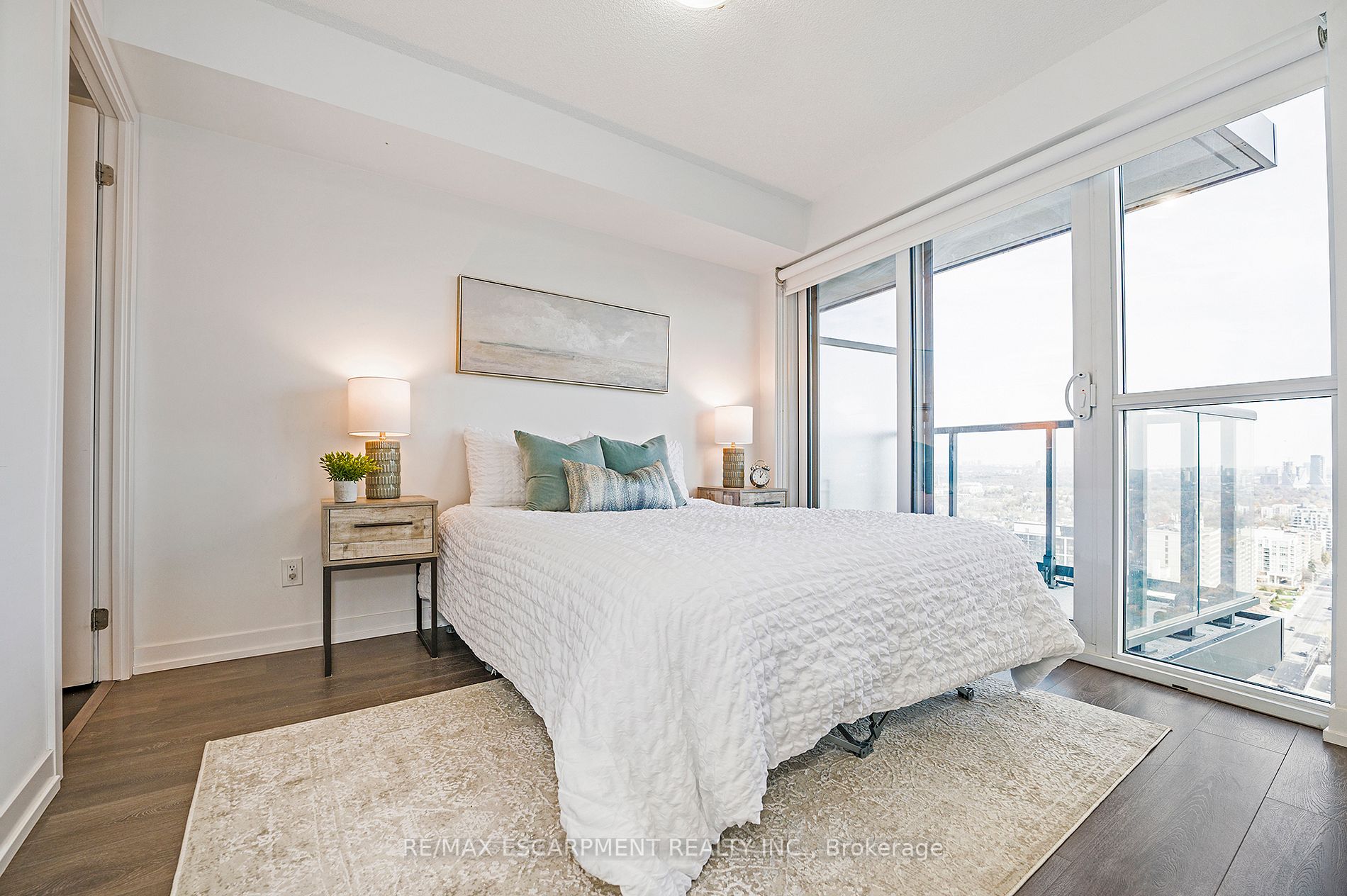 125 Redpath Ave, #3011