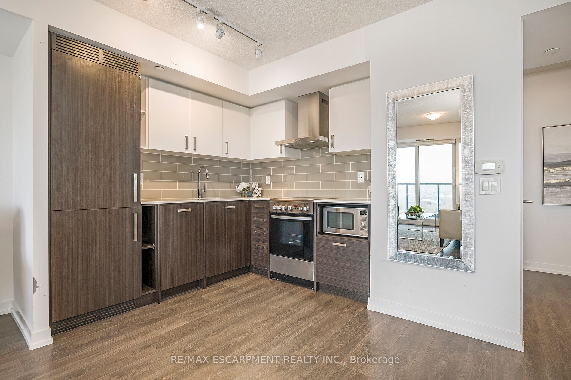 125 Redpath Ave, #3011