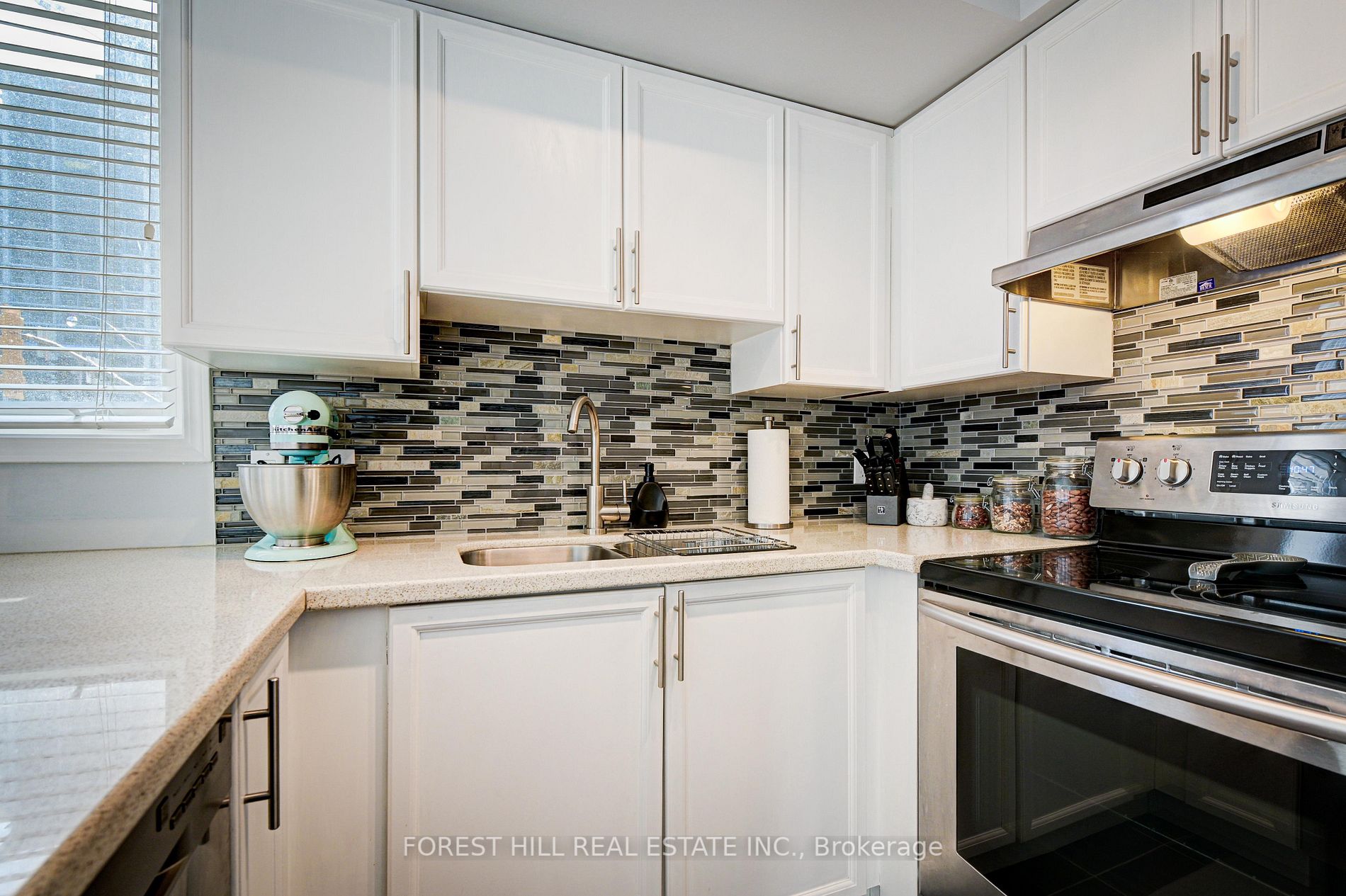 92 Strachan Ave, #638