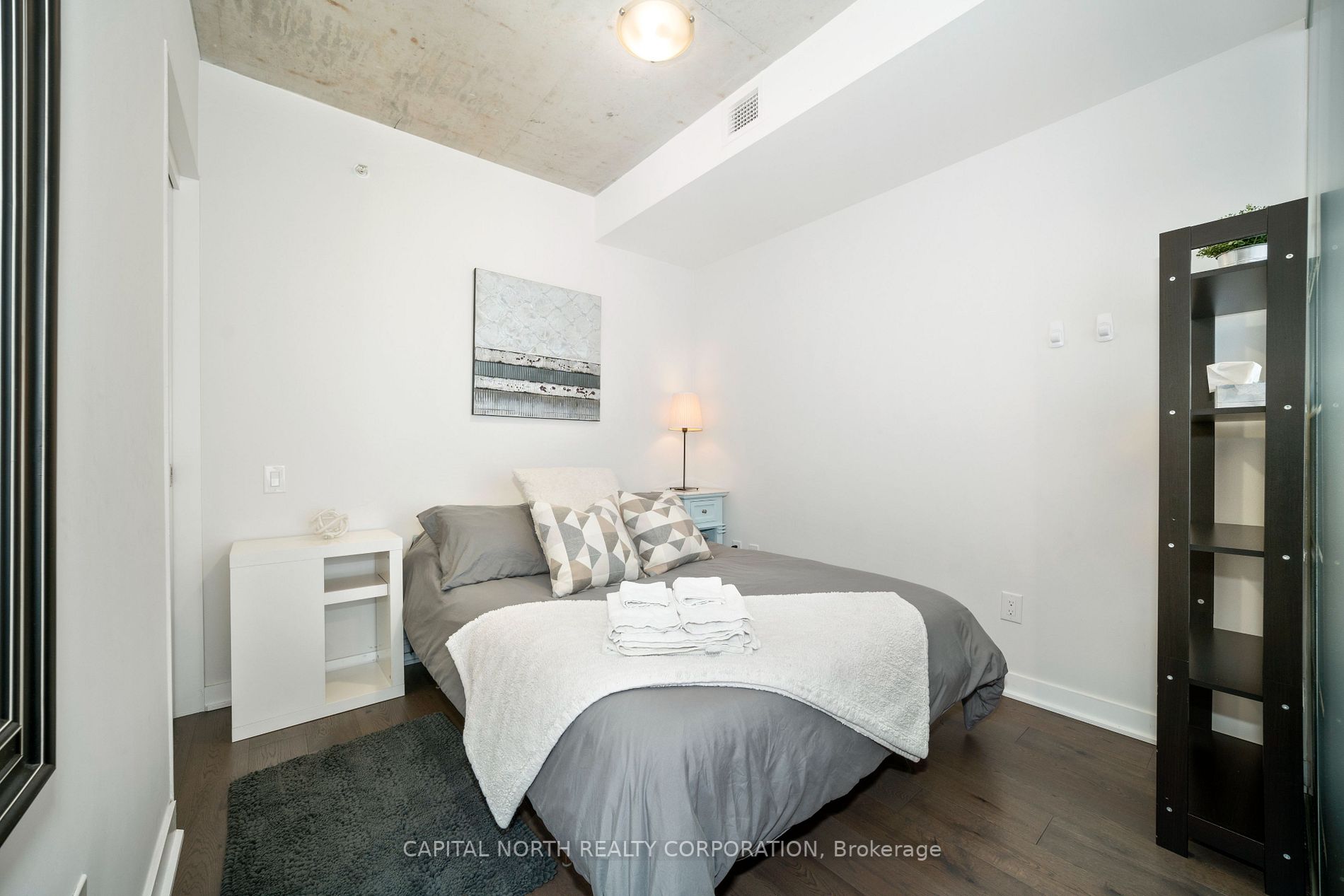 629 King St W, #216