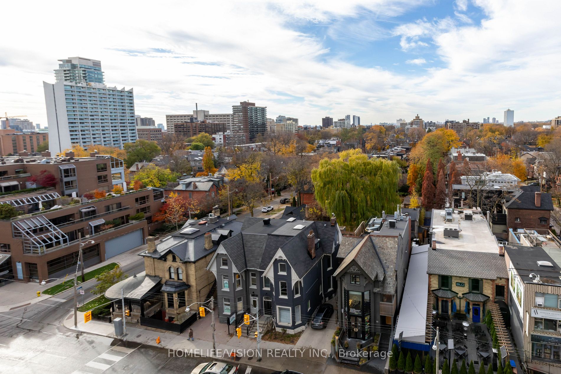 99 Avenue Rd, #1001
